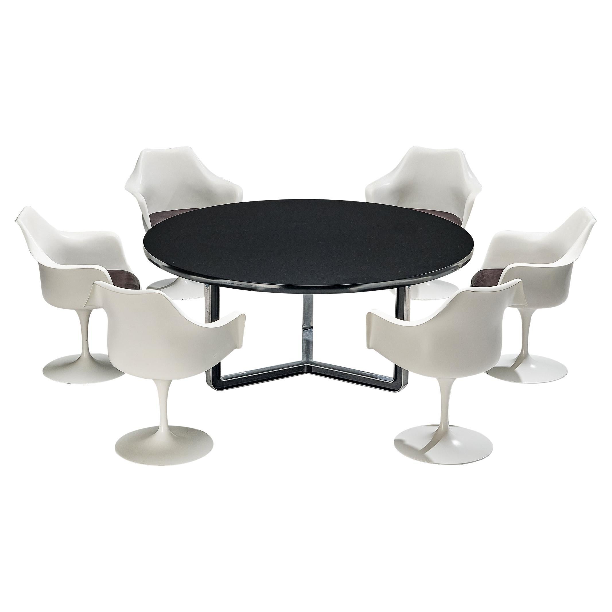Eero Saarinen 'Tulip' Armchairs and Centro Progetti Tecno Round Table For Sale