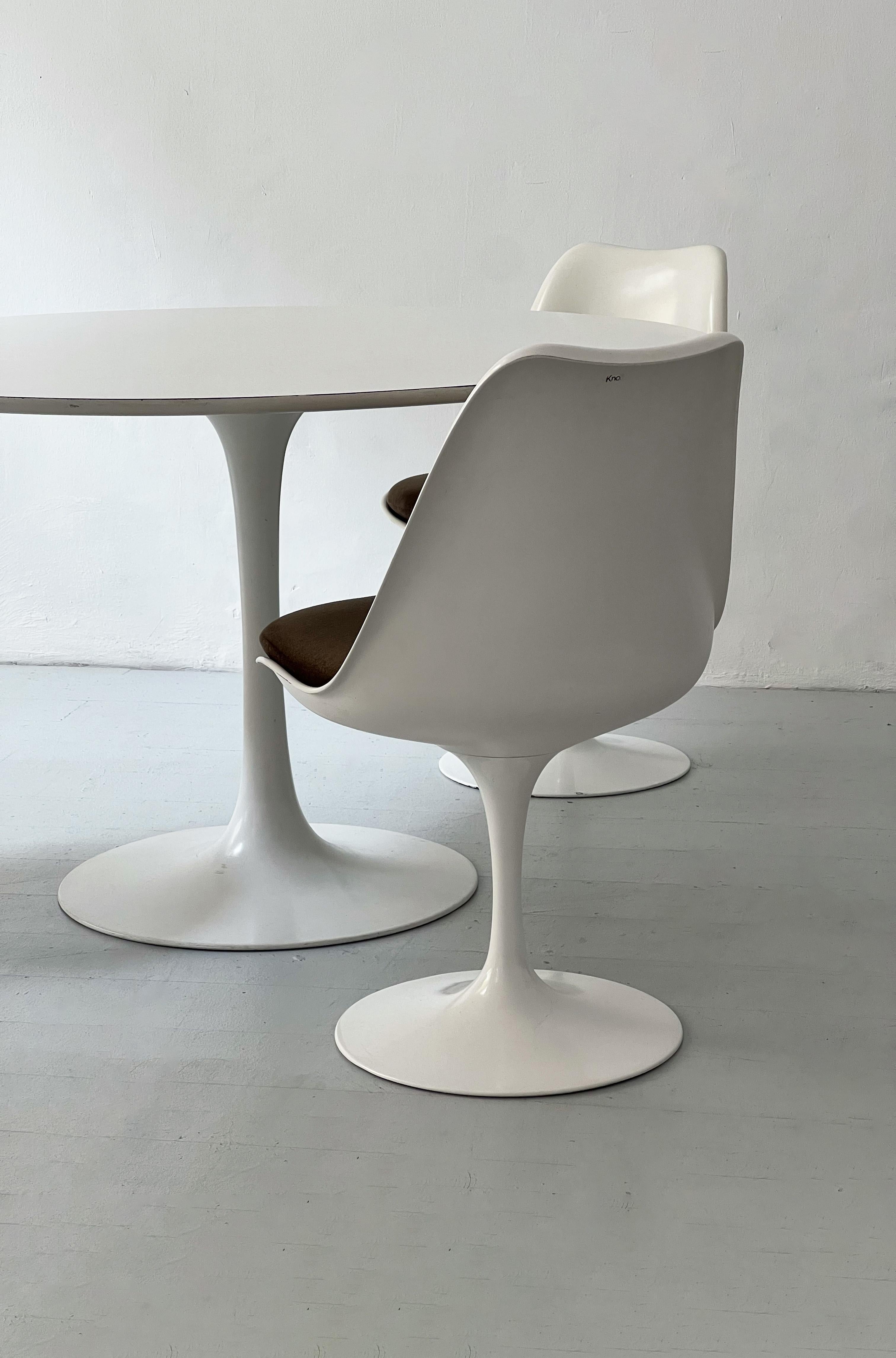 Stuhl „Tulip“ von Eero Saarinen für Knoll, 1950er Jahre im Zustand „Relativ gut“ in Wien, Wien