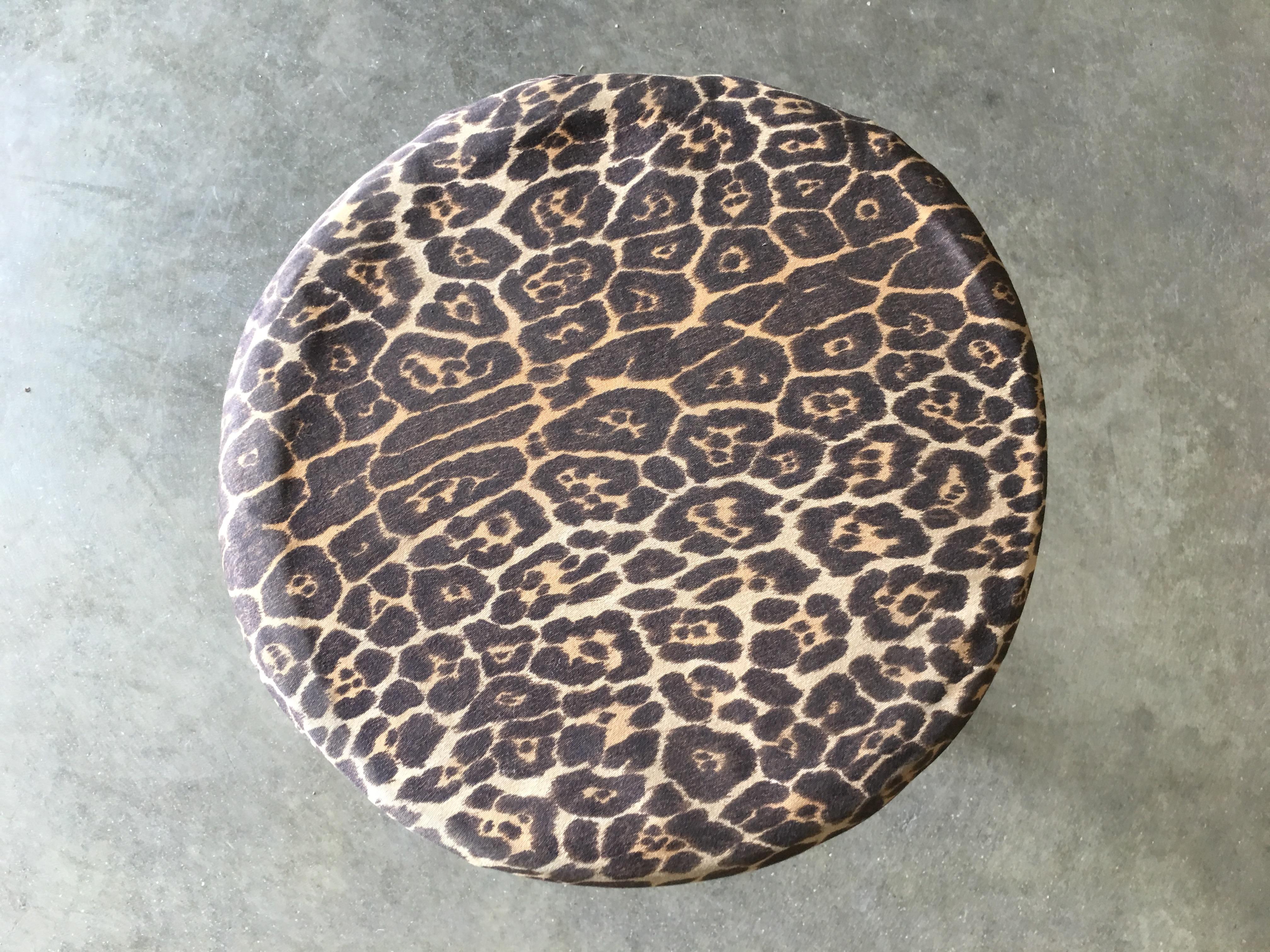 Mid Century Chrome Stool with Leopard Print Seat In Good Condition In Van Nuys, CA