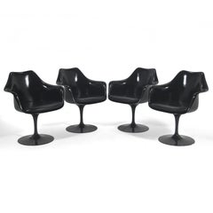 Eero Saarinen Tulip Dining Set by Knoll