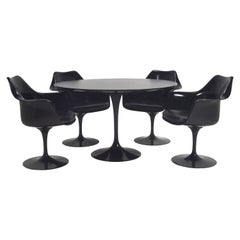 Ensemble de salle à manger Tulip d'Eero Saarinen par Knoll