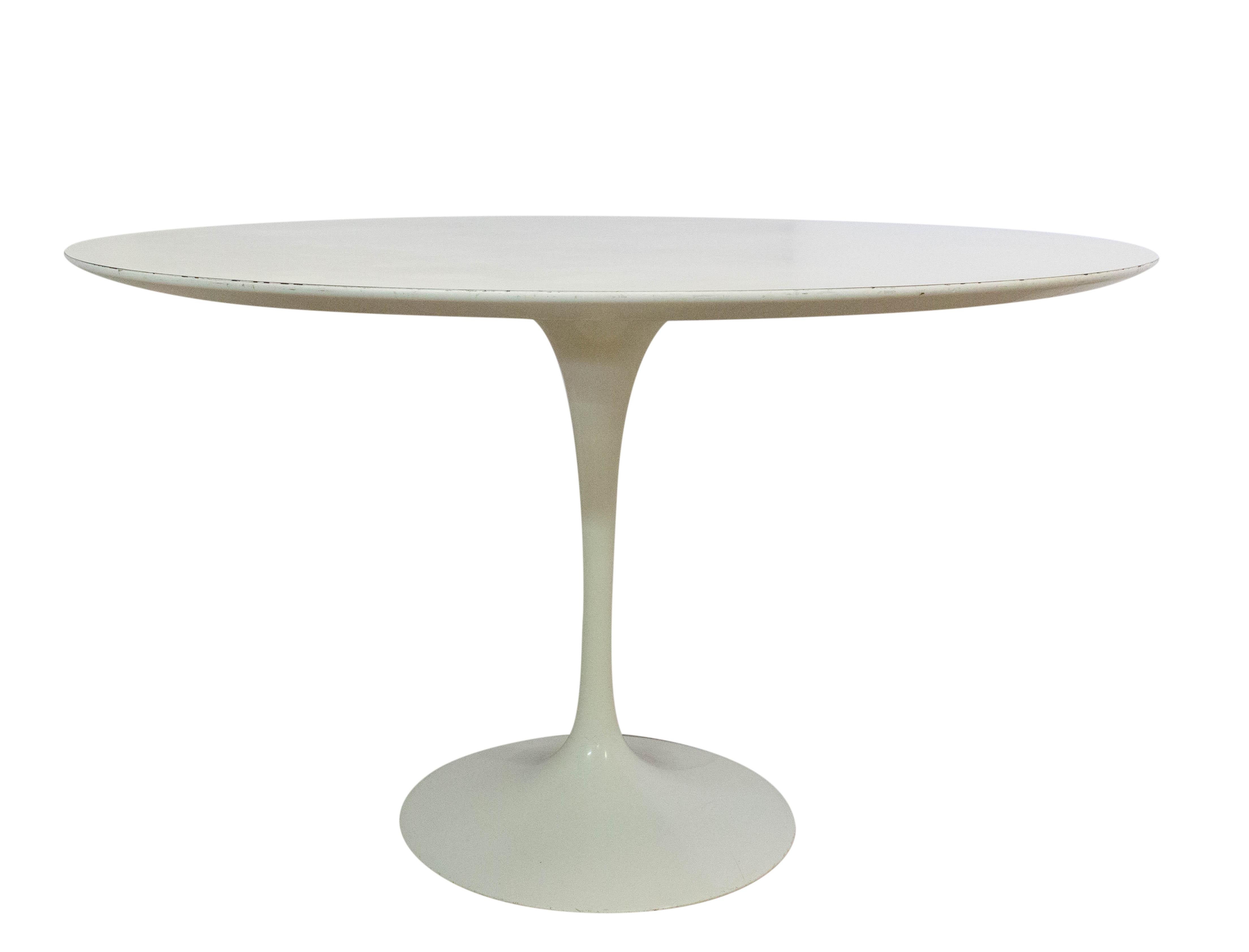 Mid-Century Modern Eero Saarinen 