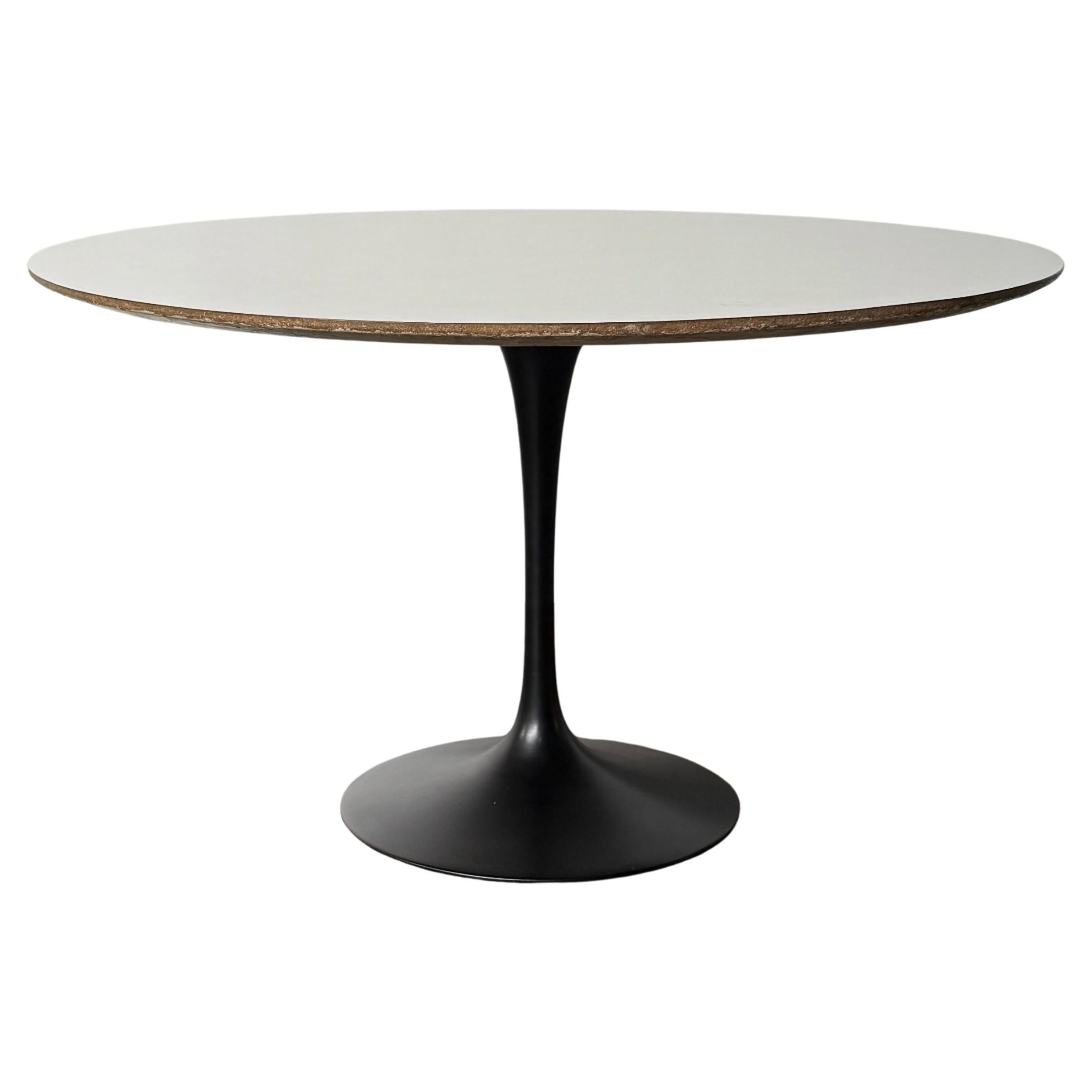 Eero Saarinen Tulip Dining Table for Knoll