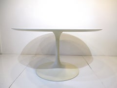 Table à manger Tulip d'Eero Saarinen pour Knoll International