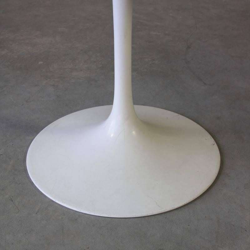 Modern Eero Saarinen Tulip Dining Table with Marble Top