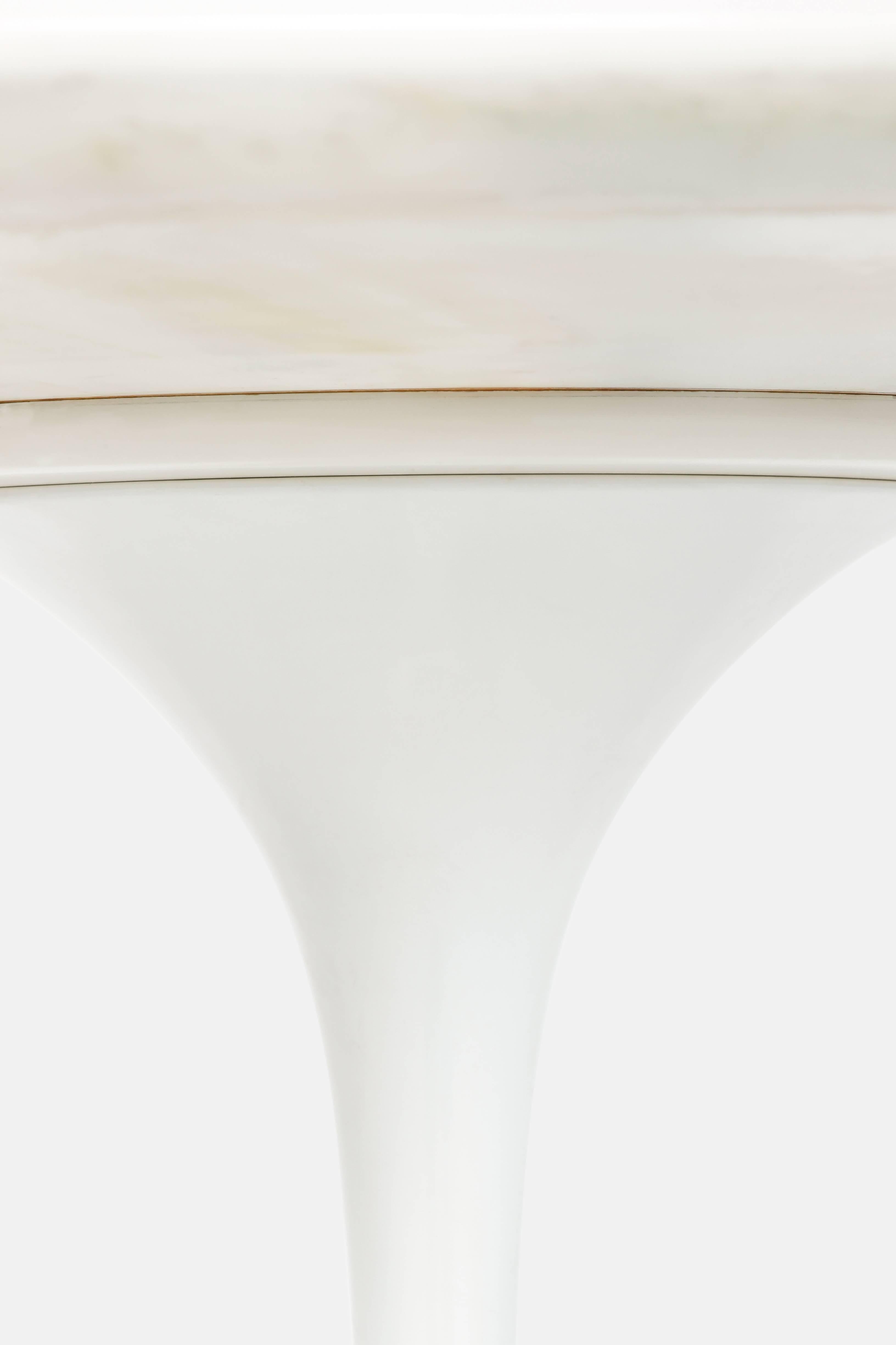 Eero Saarinen “Tulip” Marble Dining Table Knoll International, 1970s 1
