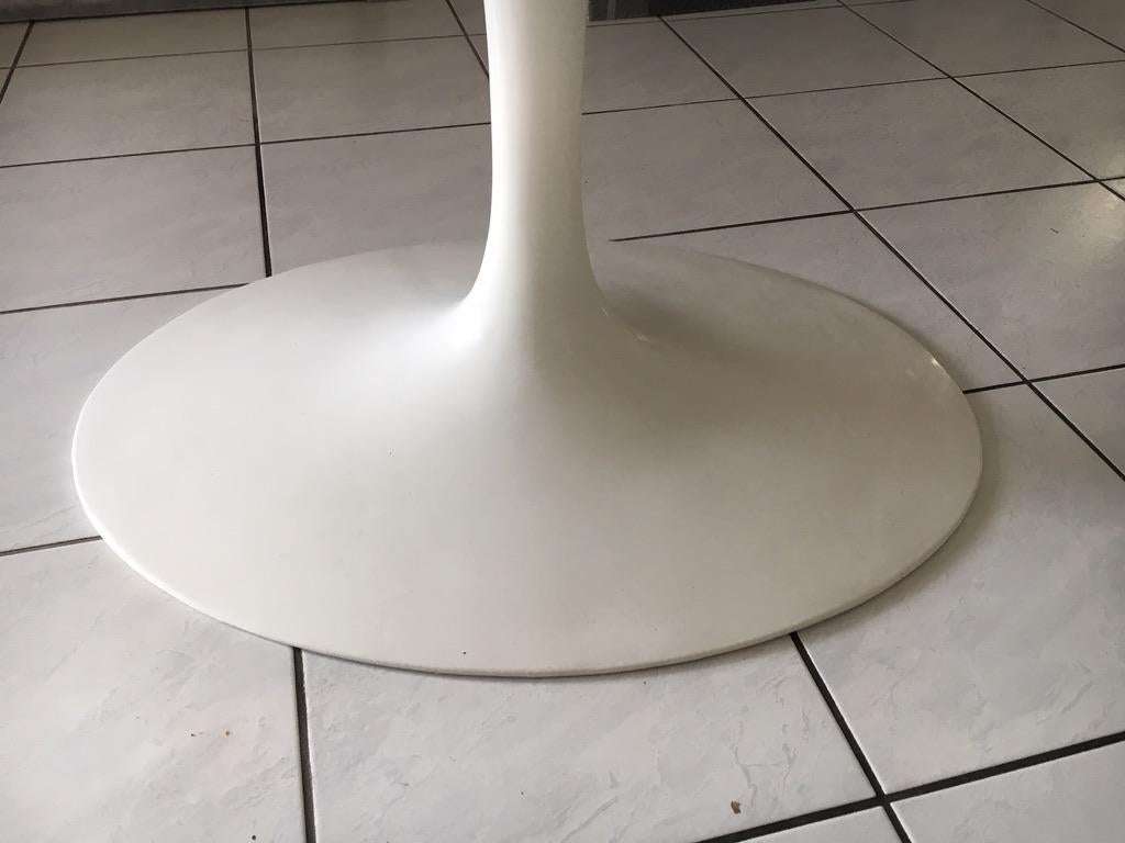oval white tulip table