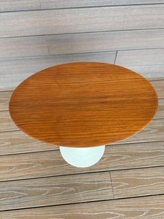 Eero Saarinen Tulip Oval End Table for Knoll