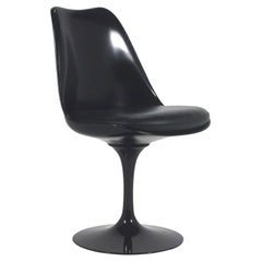 Eero Saarinen Tulpen-Beistellstuhl in Schwarz von Knoll