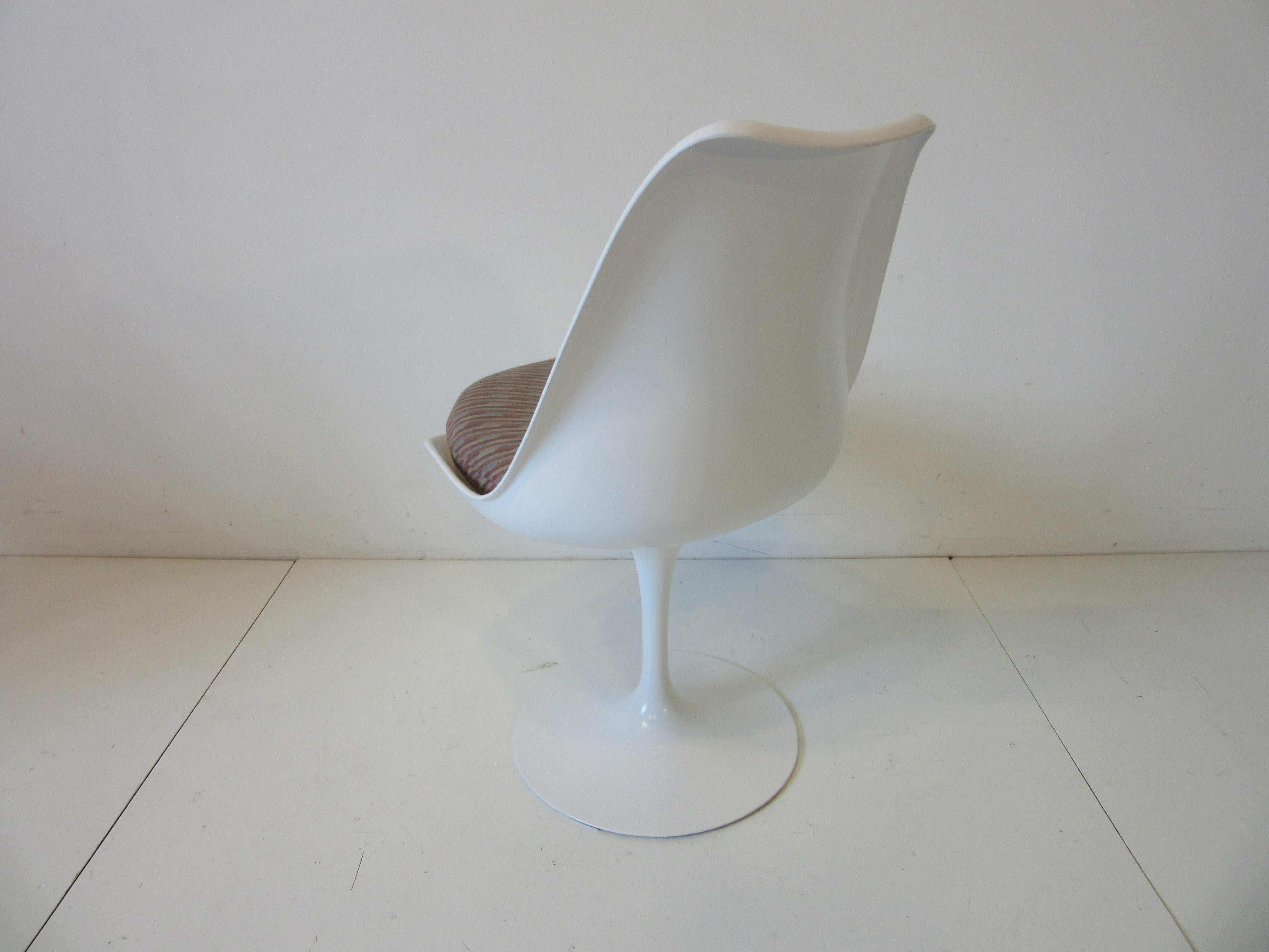 20th Century Eero Saarinen Tulip Side Chairs for Knoll