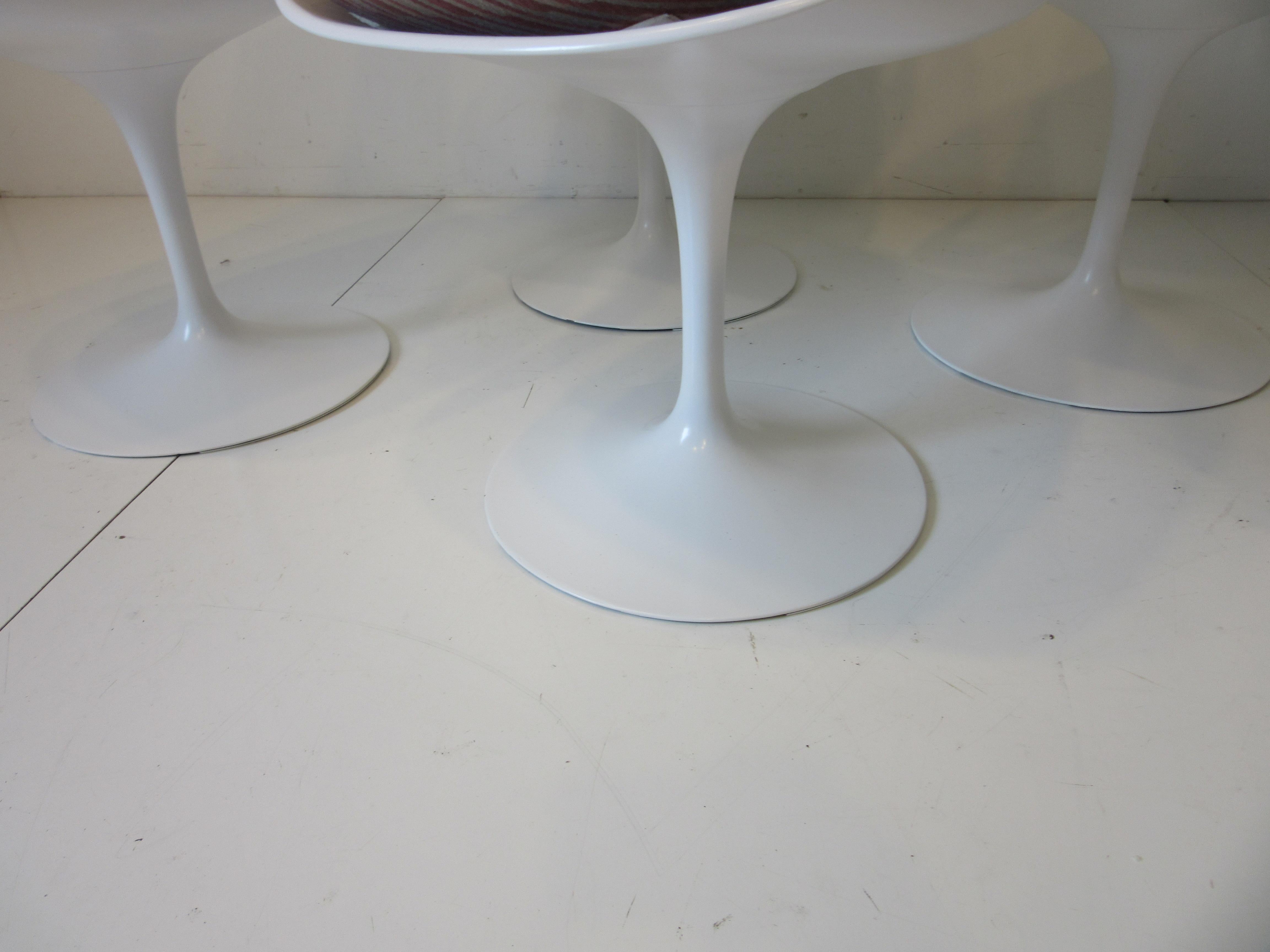 Eero Saarinen Tulip Side Chairs for Knoll 2