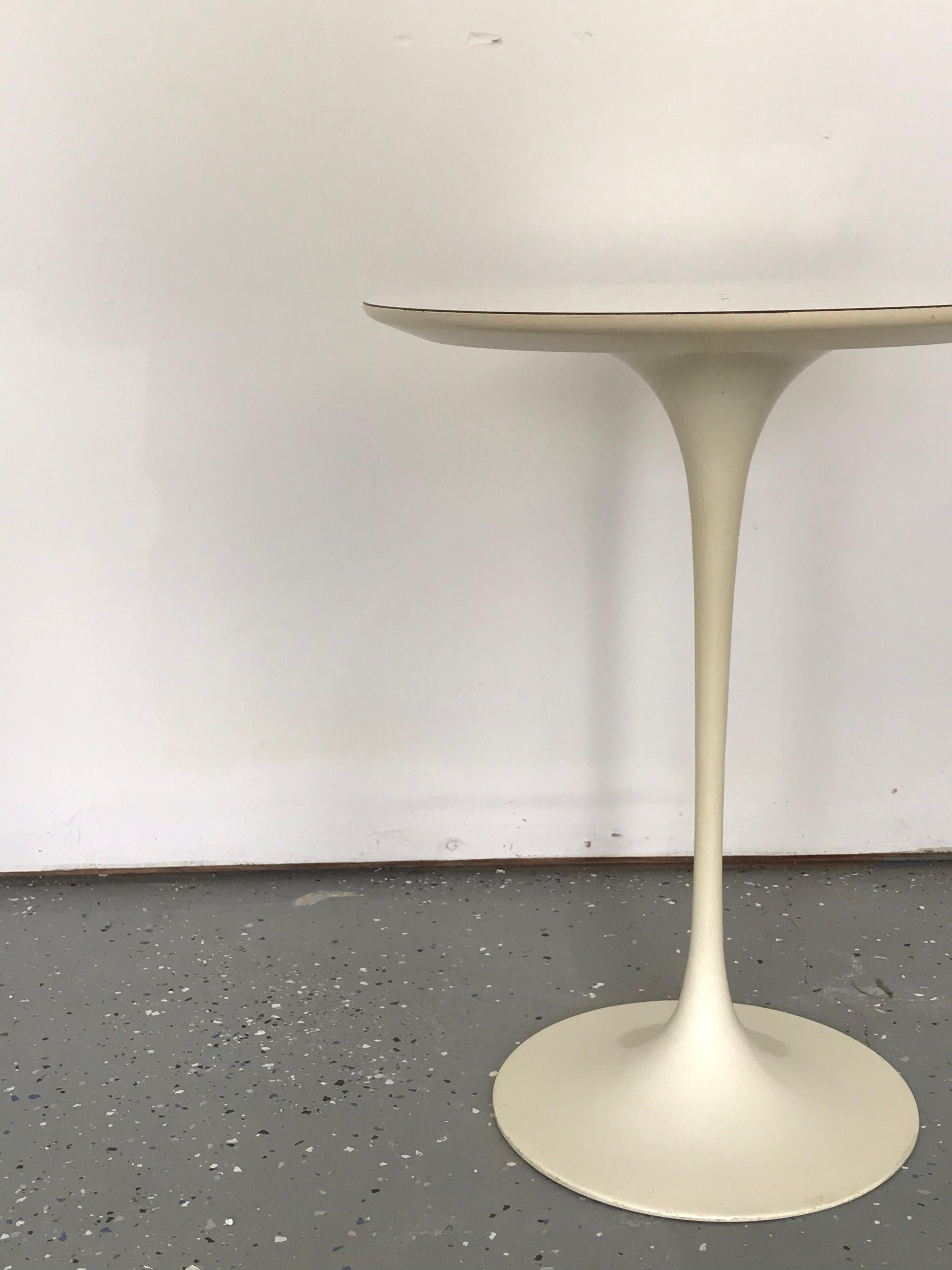 Mid-Century Modern Eero Saarinen Tulip Side Table for Knoll