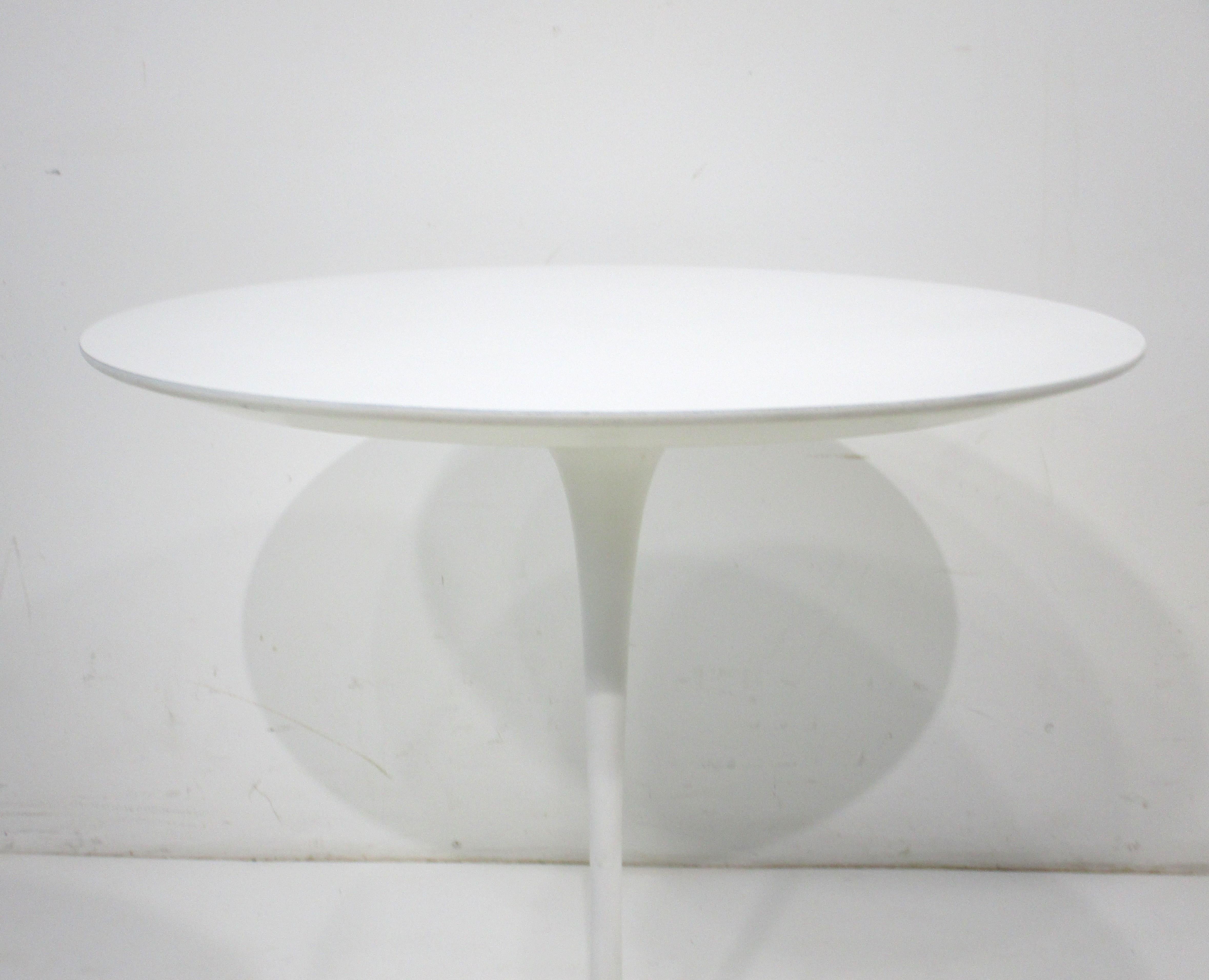 American Eero Saarinen Tulip Side Table for Knoll For Sale