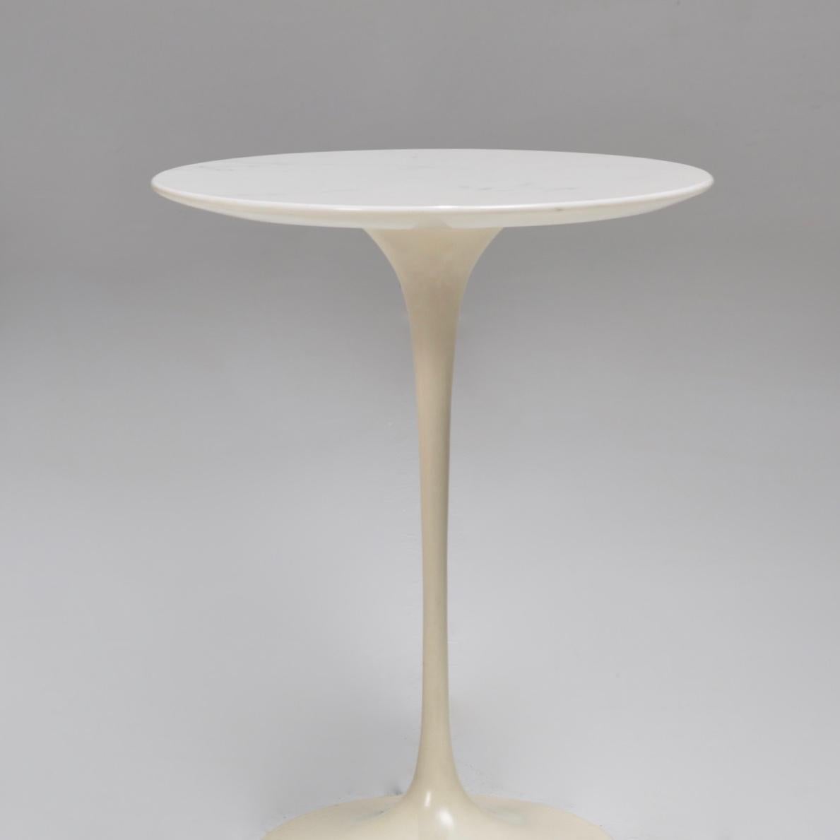 Eero Saarinen Tulip Side Table for Knoll In Good Condition In Los Angeles, CA