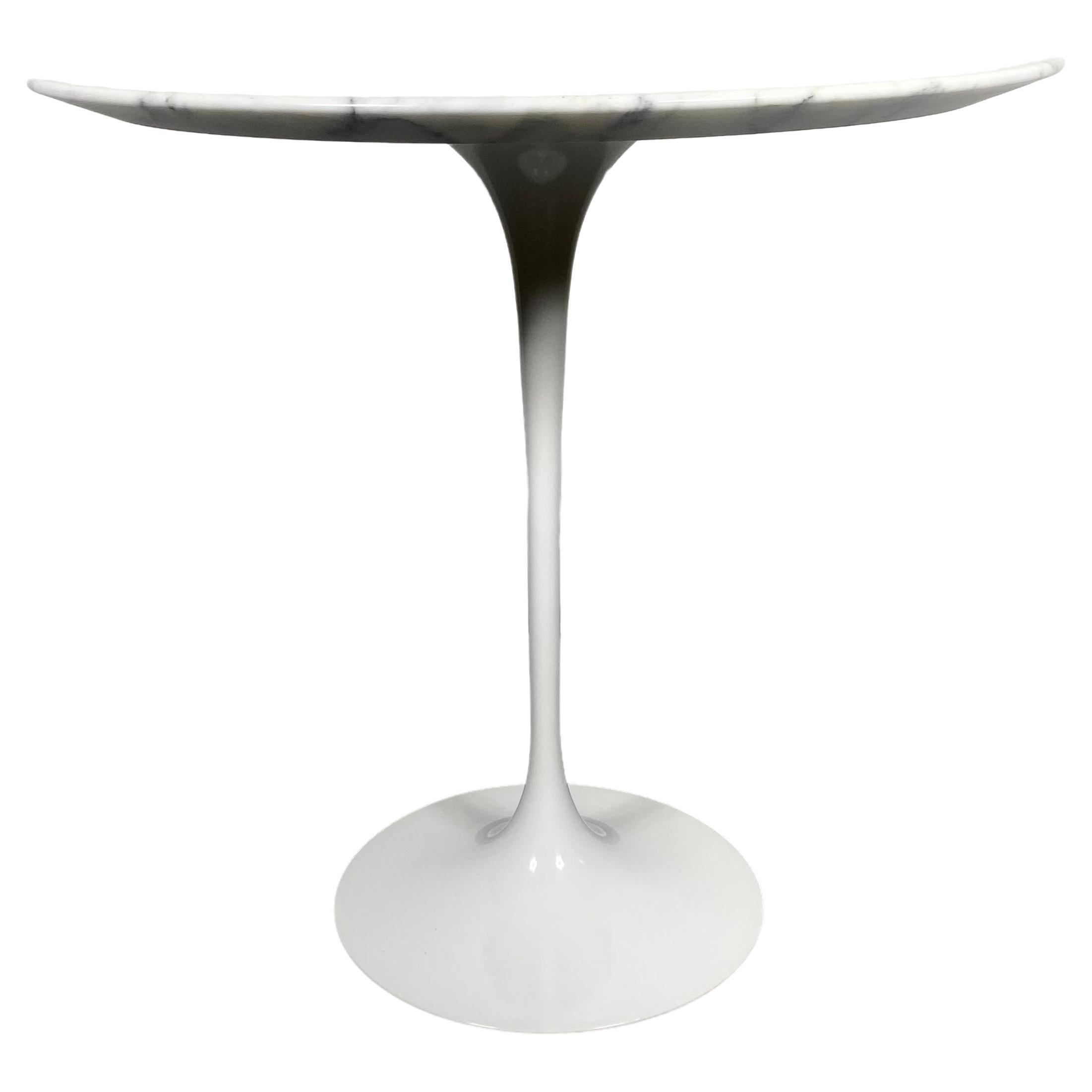 Mid-Century Modern Eero Saarinen Tulip Side Table for Knoll in Breccia Marble.. Classic Modern 