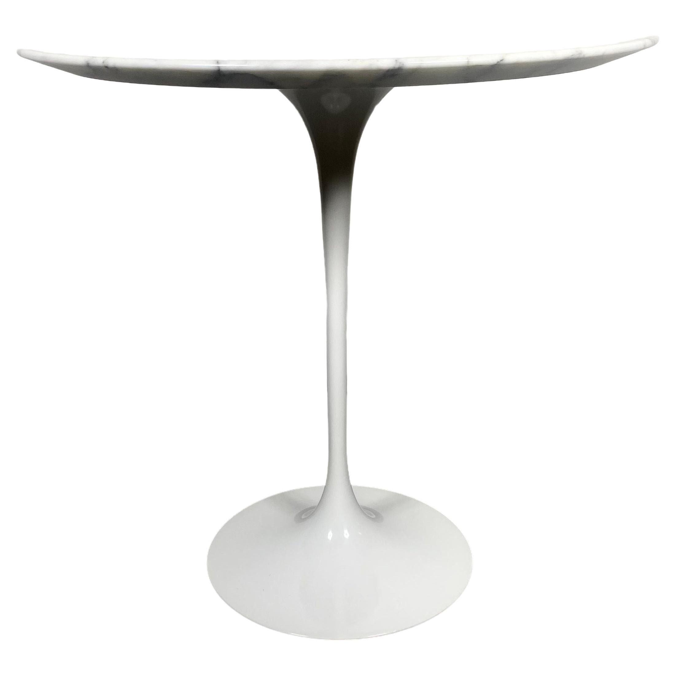 Mid-Century Modern Eero Saarinen Tulip Side Table for Knoll in Breccia Marble.. Classic Modern