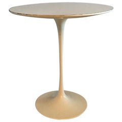 Eero Saarinen “Tulip” Side Table for Knoll, Midcentury