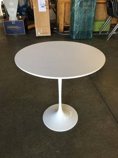 Table d'appoint "Tulip" d'Eero Saarinen pour Knoll:: paire