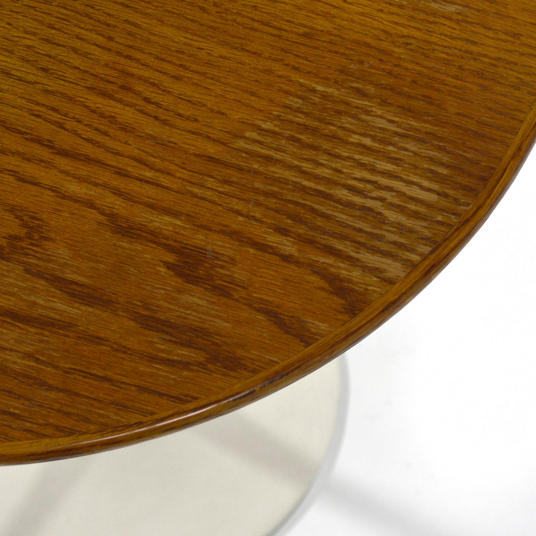 Mid-Century Modern Eero Saarinen Tulip Side Table