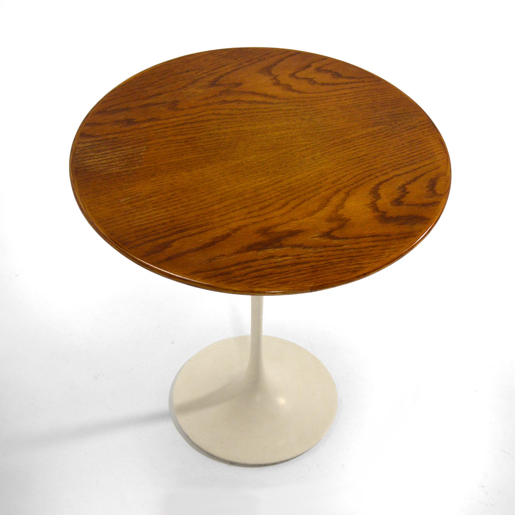 Eero Saarinen Tulip Side Table In Good Condition In Highland, IN