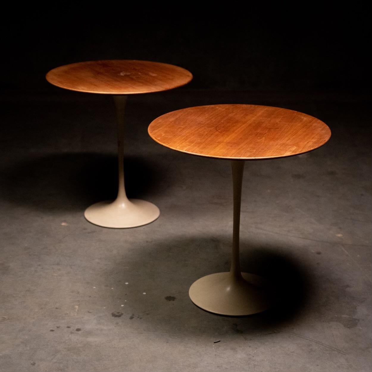 Mid-Century Modern Eero Saarinen Tulip Side Tables for Knoll in Walnut
