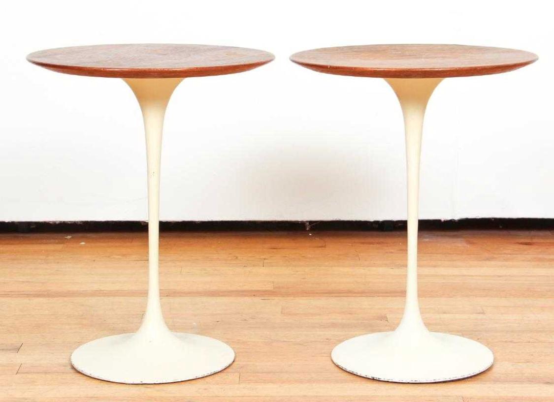 American Eero Saarinen Tulip Side Tables for Knoll in Walnut