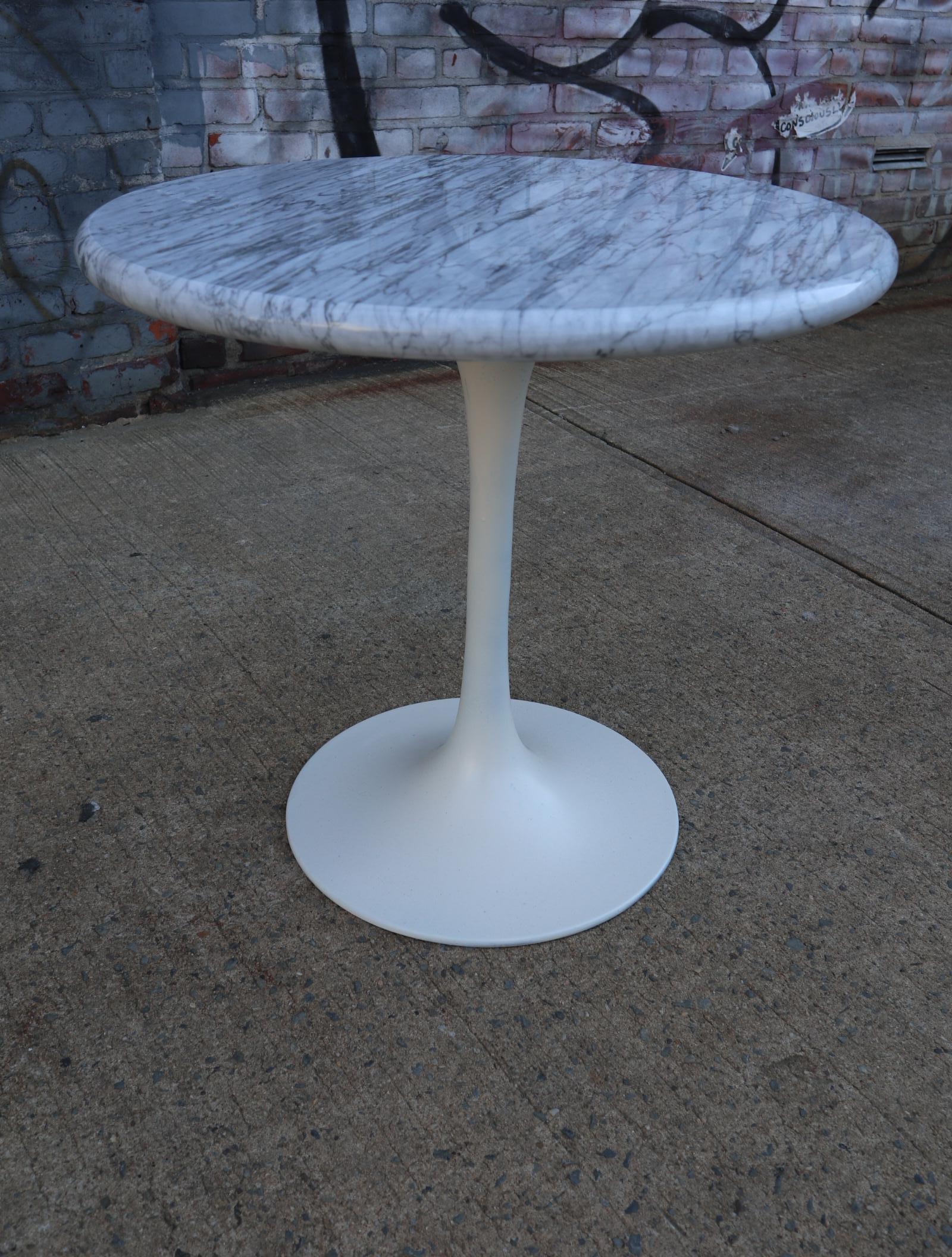 American Eero Saarinen Tulip Style Side or End Table in Carrara Marble For Sale