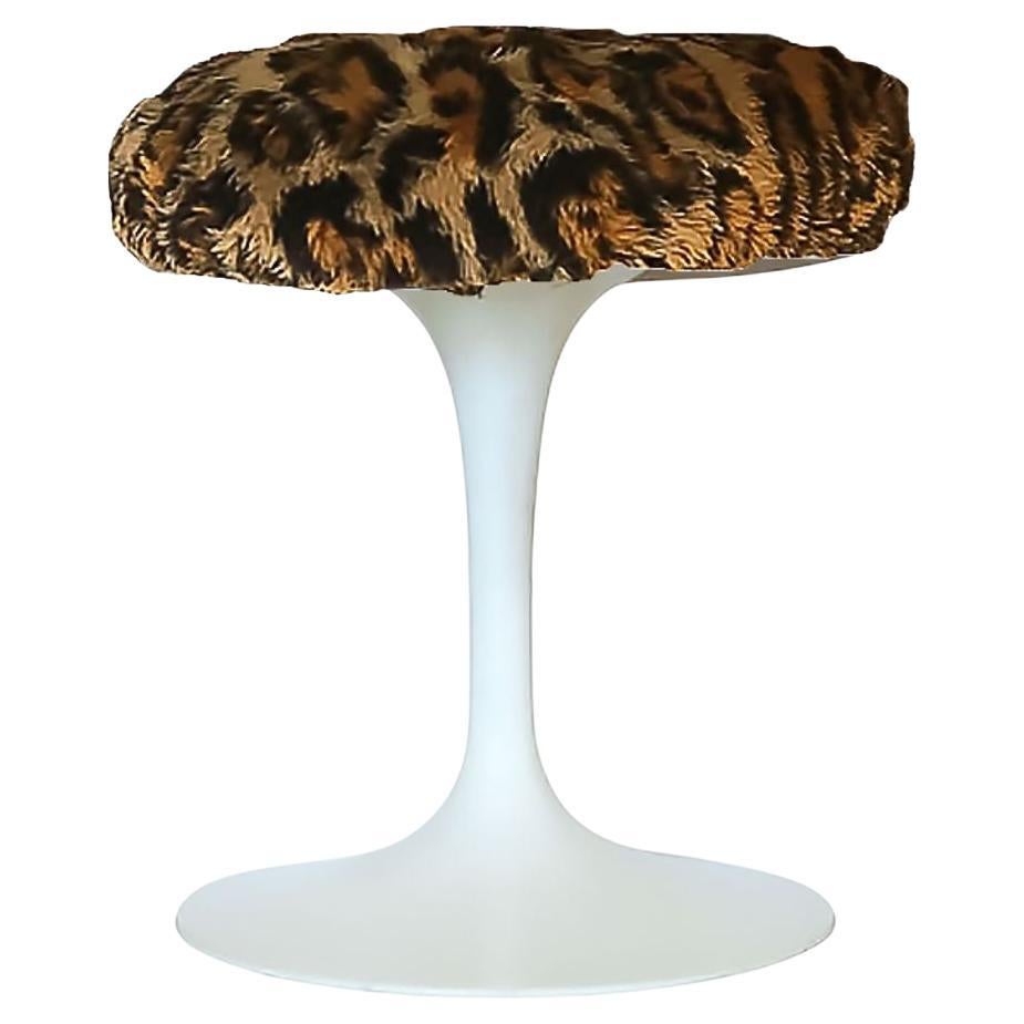 Eero Saarinen "Tulip" White Stool for Knoll W/ Leopard Print Seat For Sale