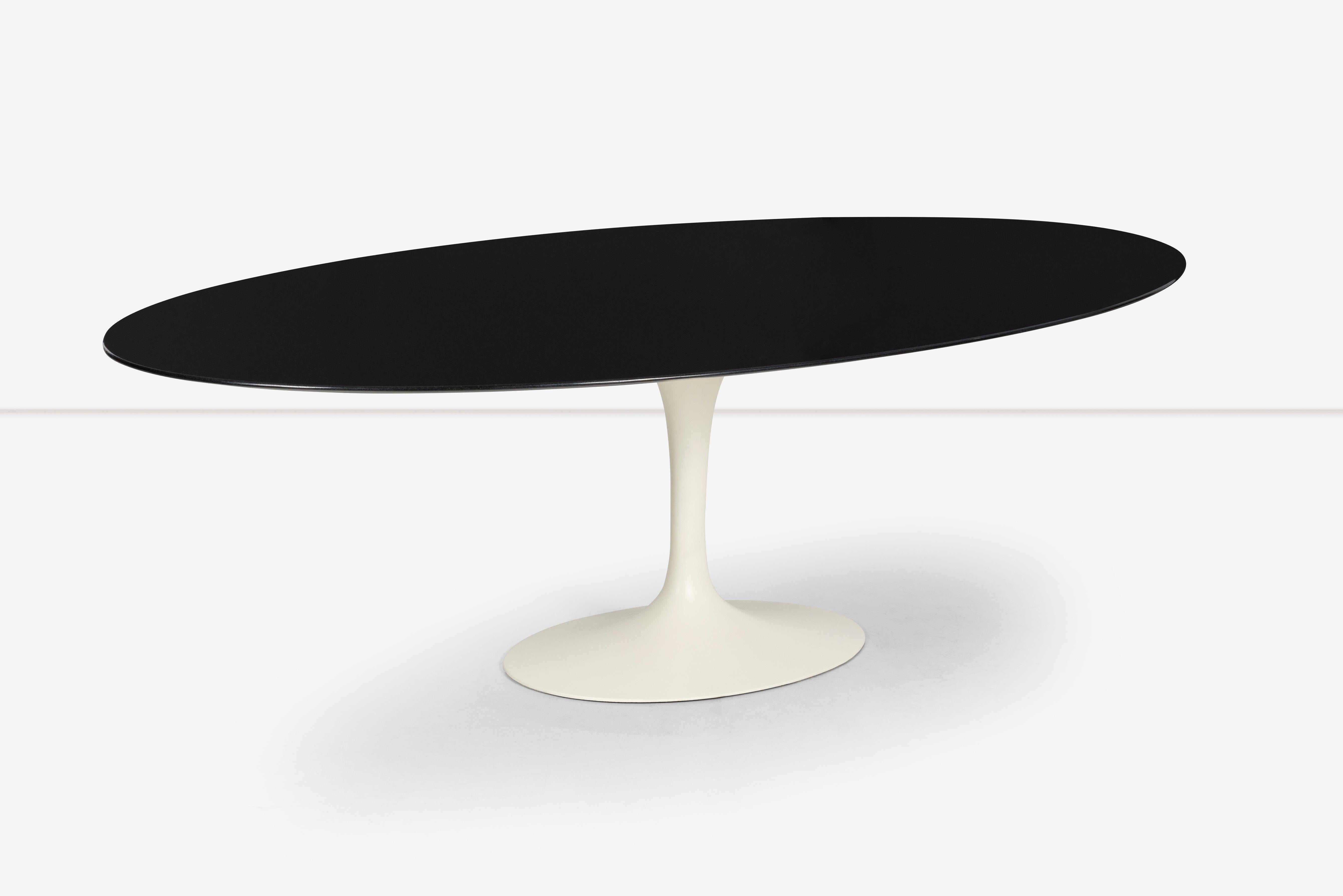 Milieu du XXe siècle Table Pedastal vintage d'Eero Saarinen pour Knoll en vente