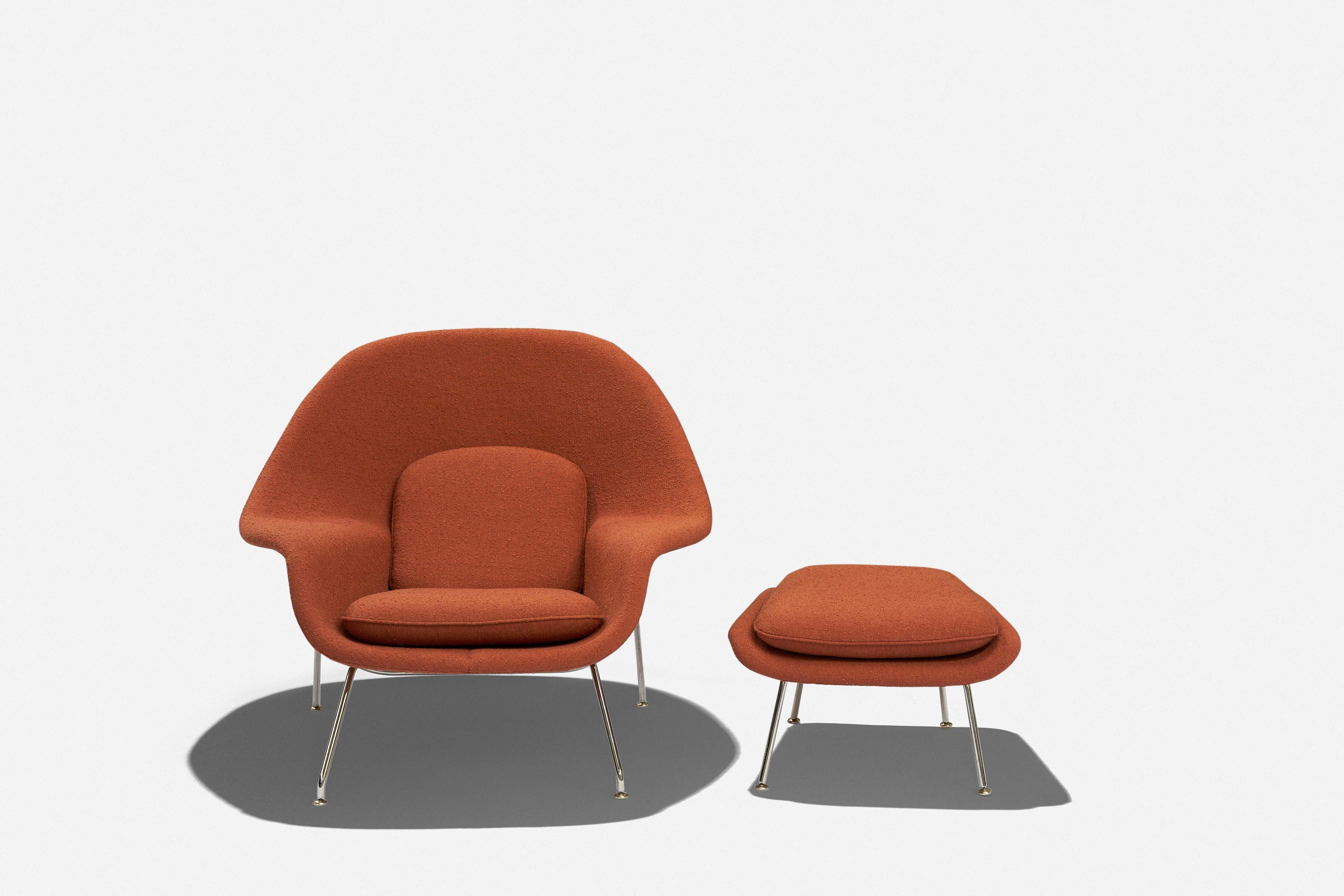 Mid-Century Modern Eero Saarinen vintage Womb Chair and Ottoman for Knoll For Sale