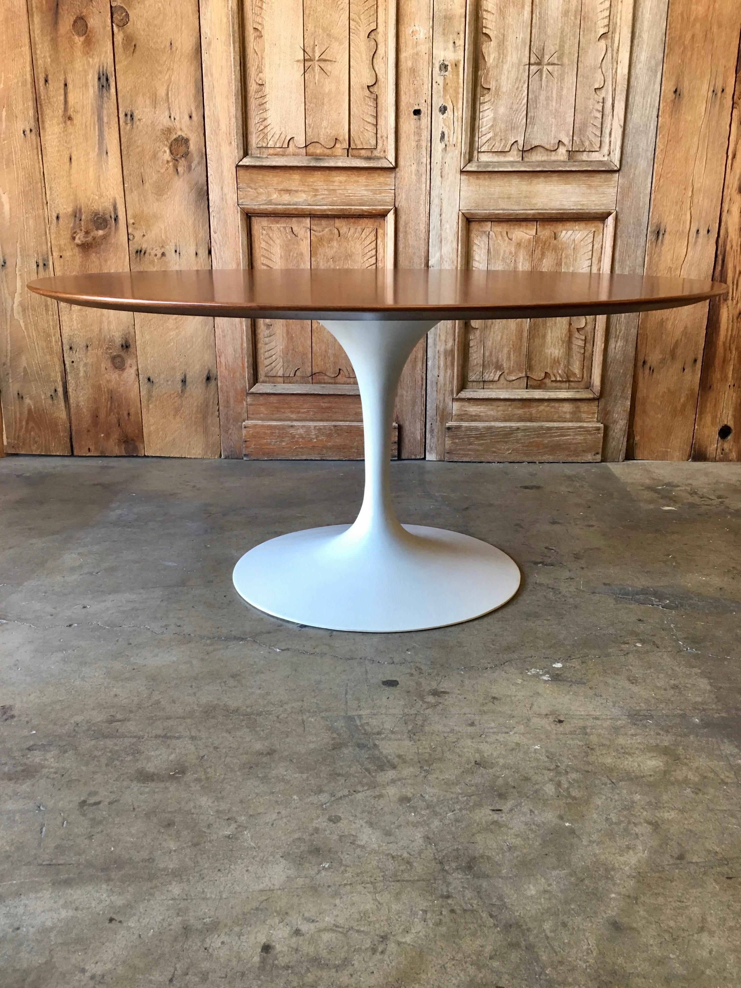 Mid-Century Modern Eero Saarinen Walnut and Off-White Tulip Dining Table for Knoll