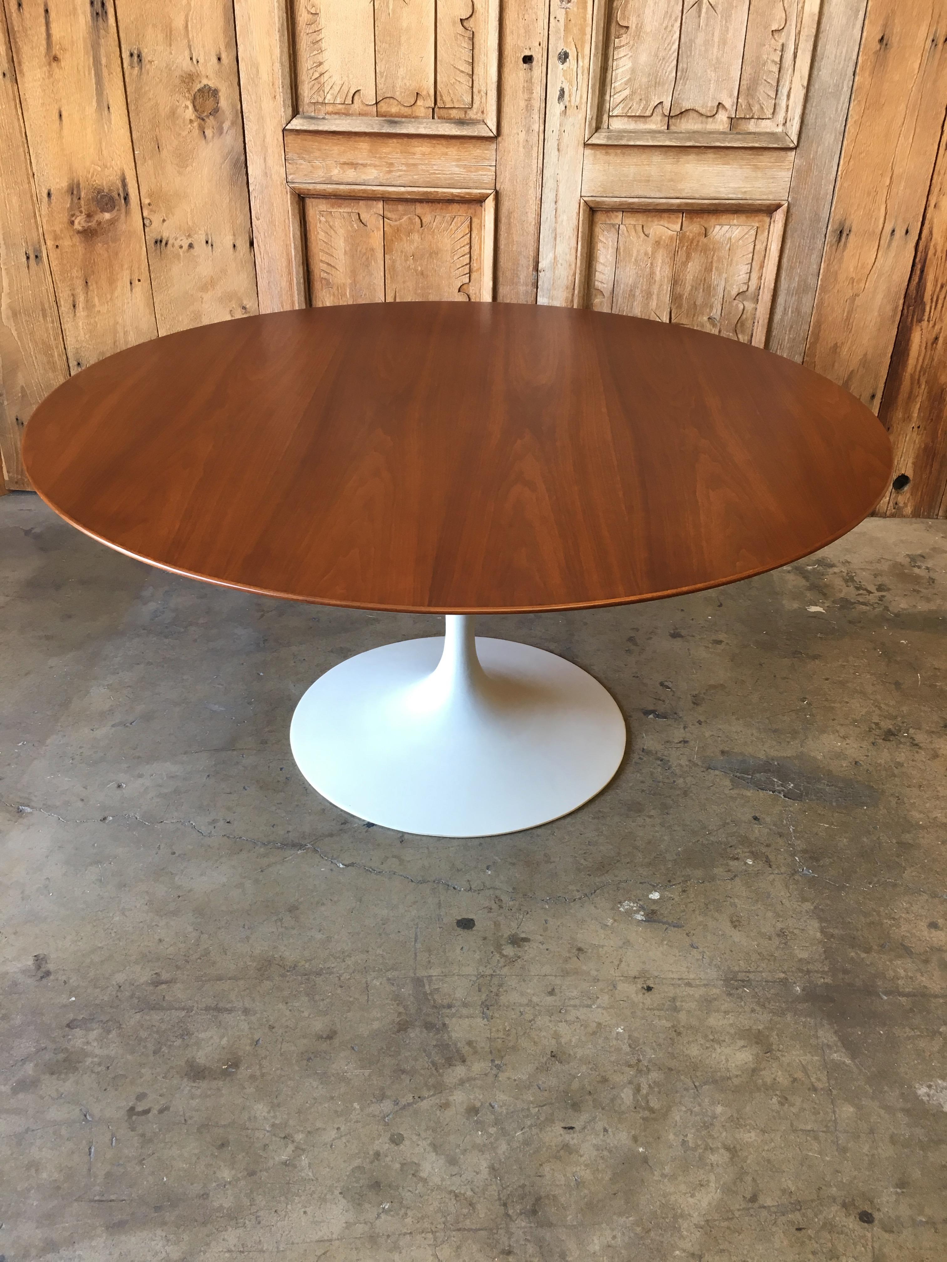 North American Eero Saarinen Walnut and Off-White Tulip Dining Table for Knoll