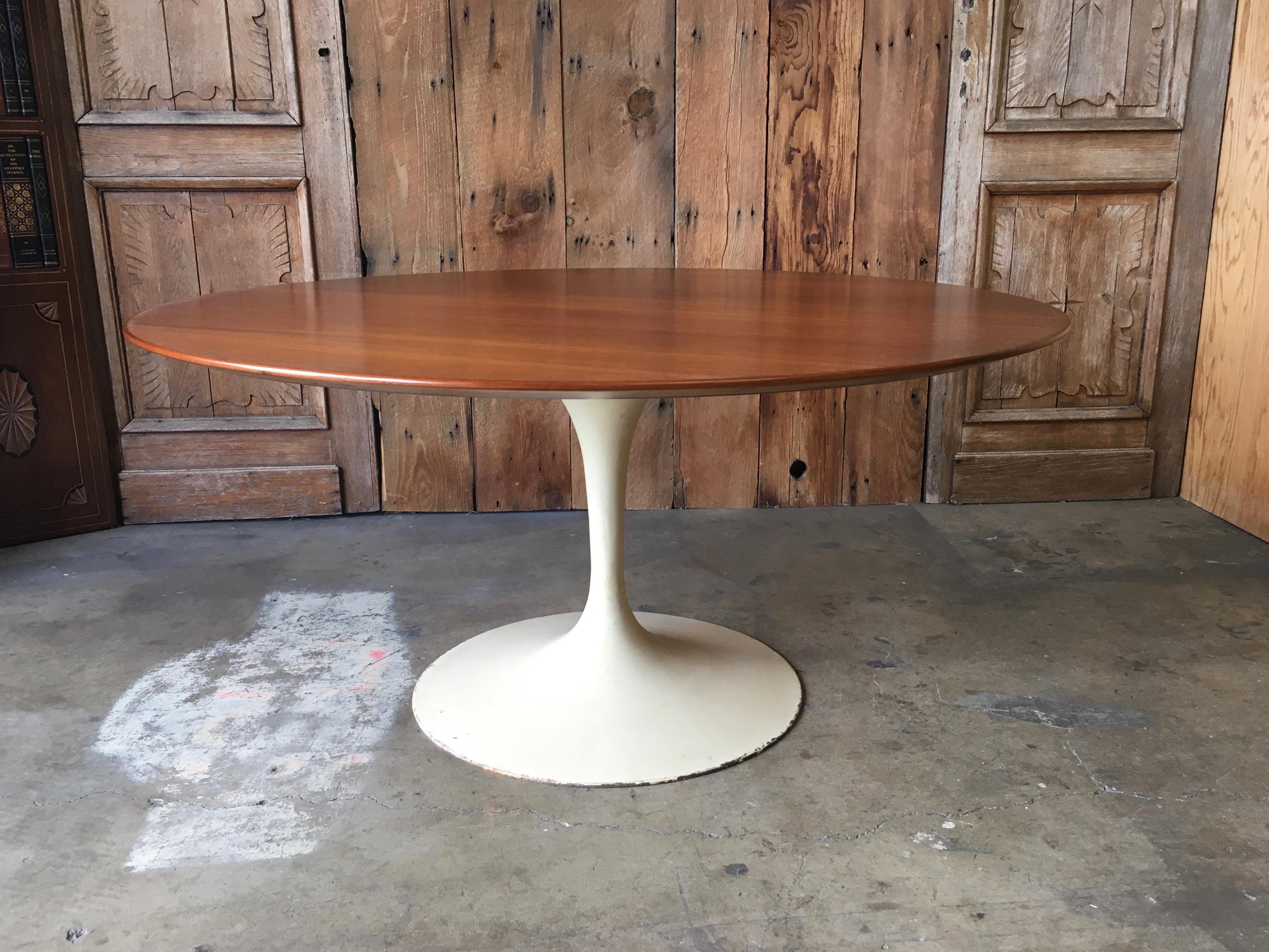 Eero Saarinen Walnut Tulip Dining Table for Knoll 4