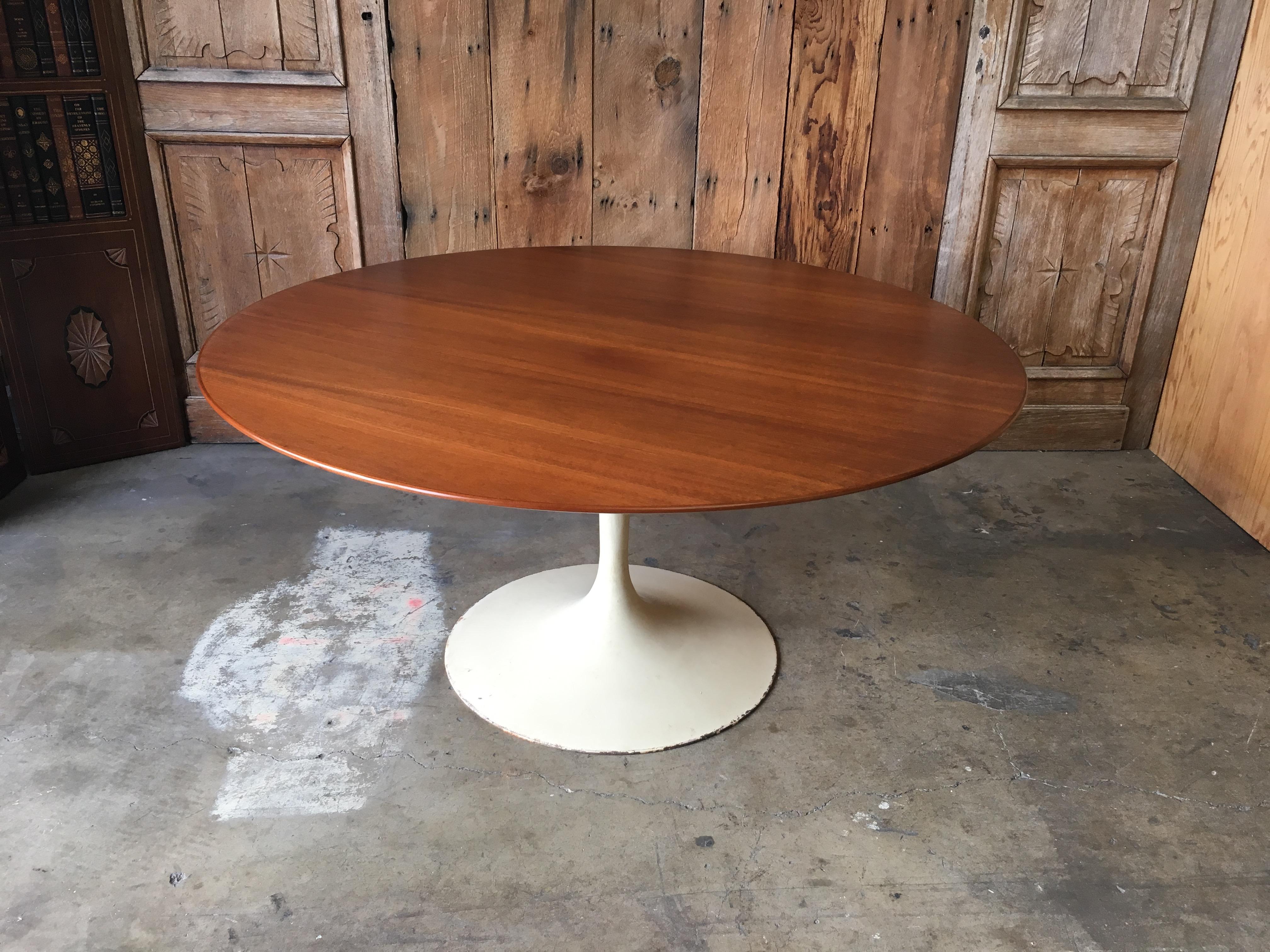 Eero Saarinen Walnut Tulip Dining Table for Knoll 5