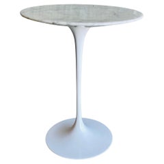 Vintage Eero Saarinen White Carrara Marble Tulip Side Table by Knoll, 1960