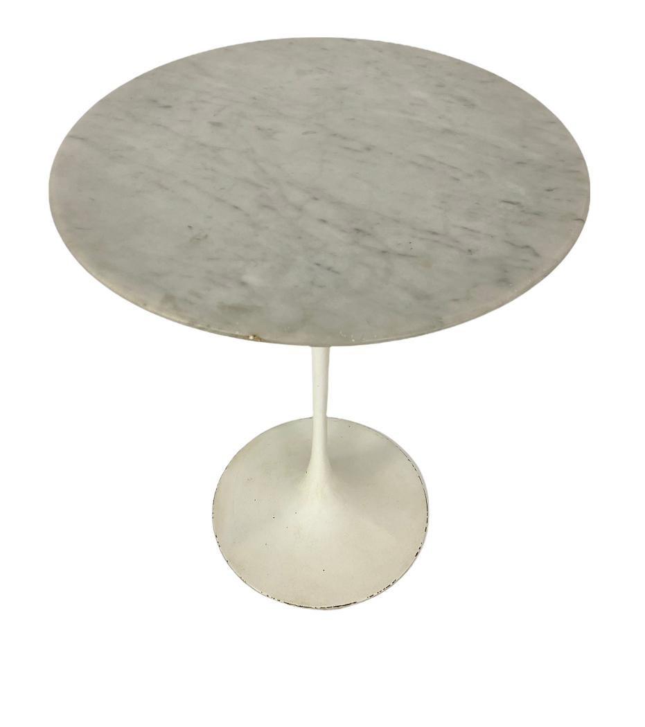 Eero Saarinen White Carrara Marble Tulip Side Table by Knoll For Sale 3