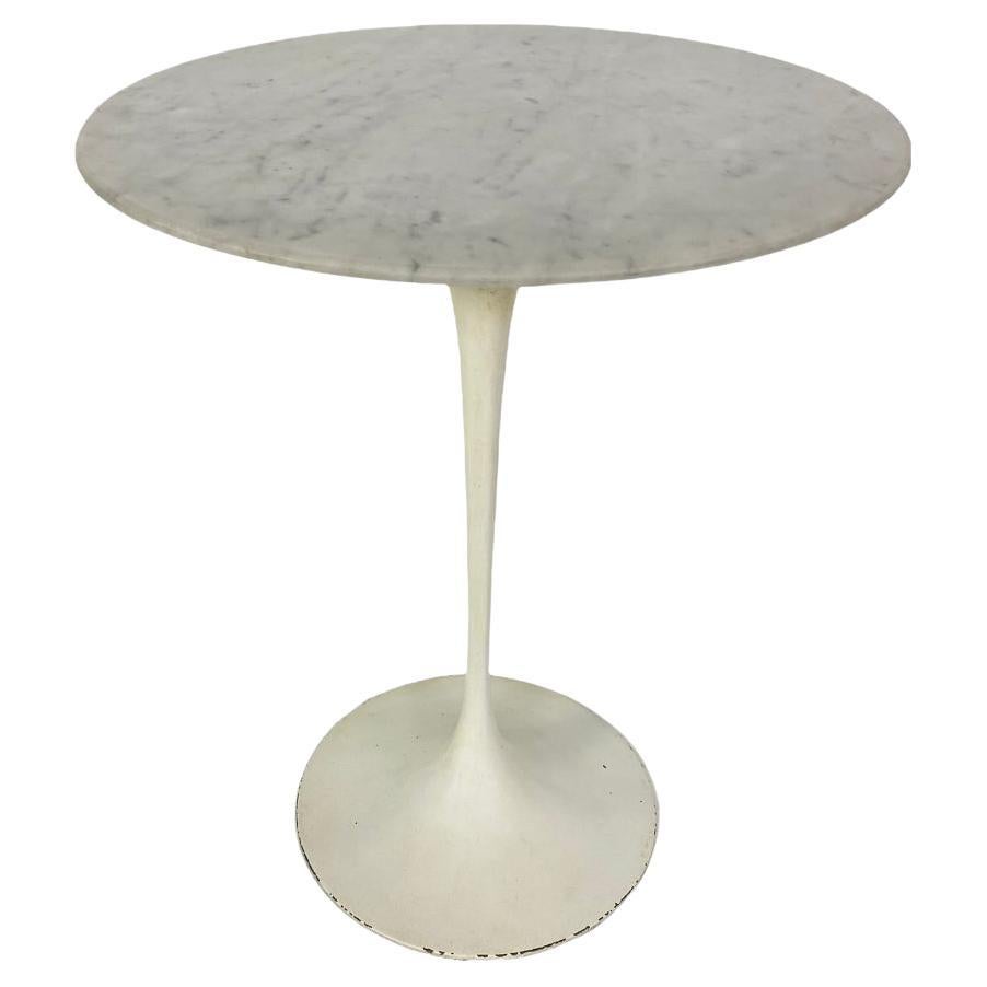 Eero Saarinen White Carrara Marble Tulip Side Table by Knoll For Sale