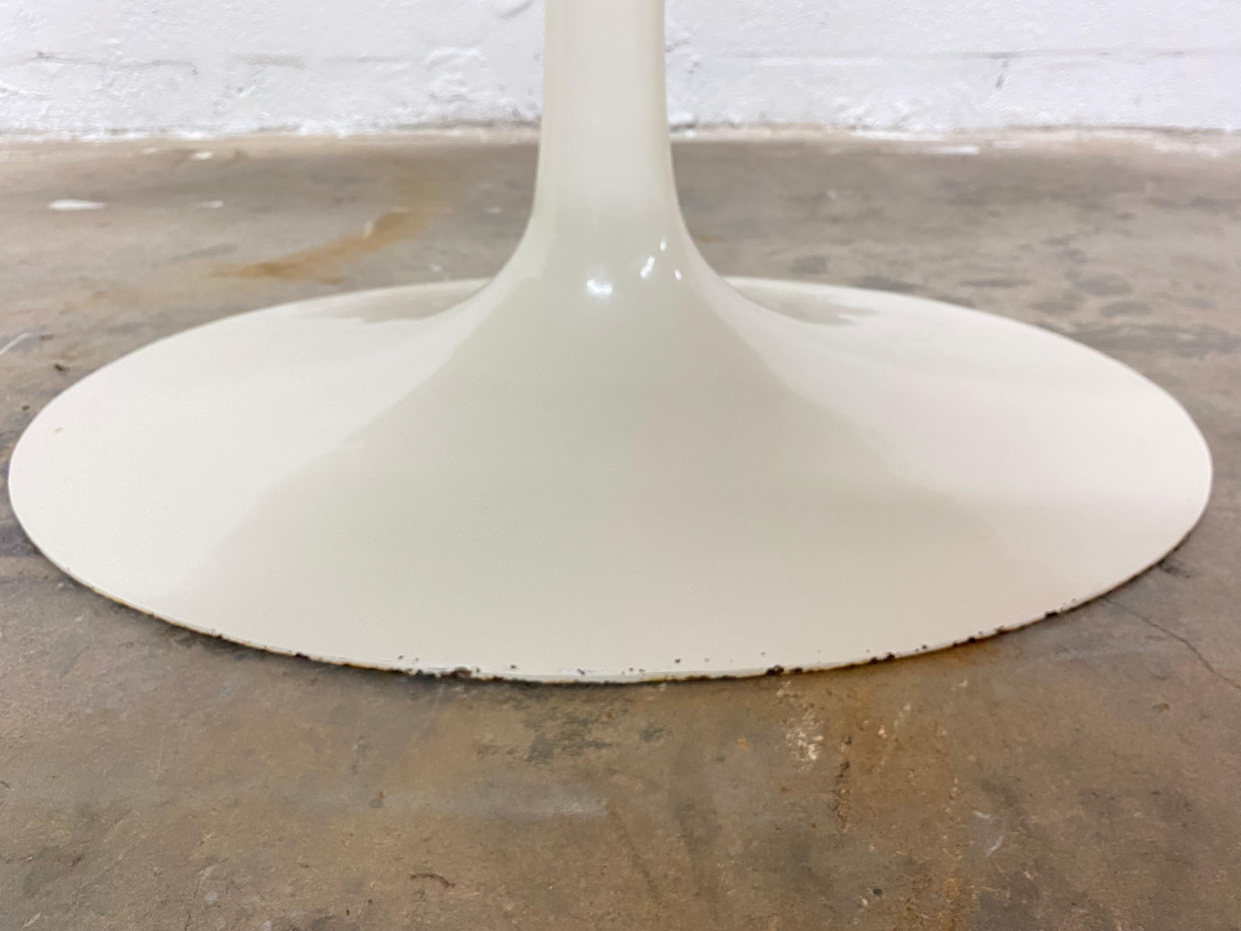 Eero Saarinen White Laminate Oval Tulip Dining Table for Knoll, 1960s 3