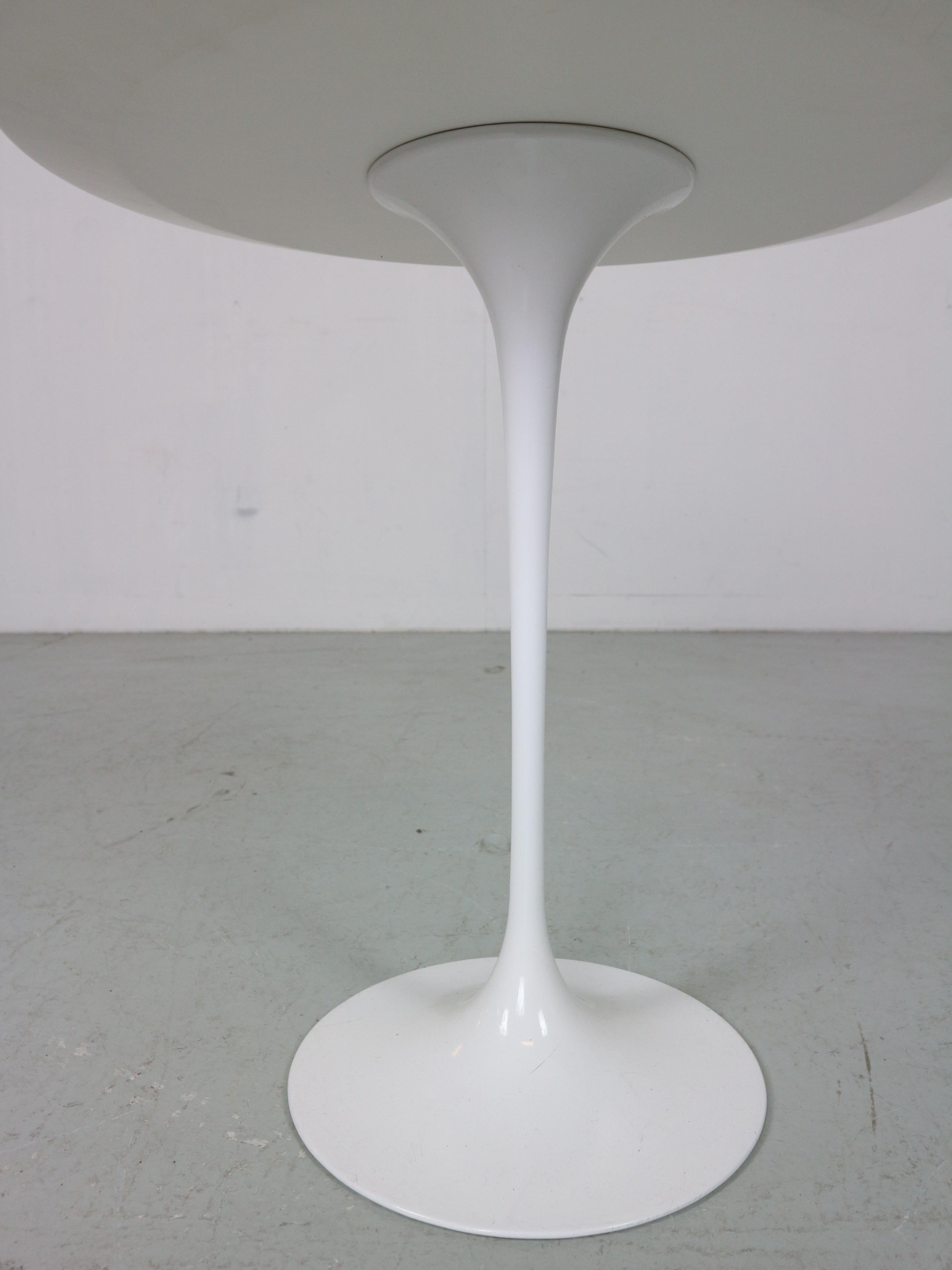 Eero Saarinen White Vintage Tulip Side Table for Knoll, 1960 5