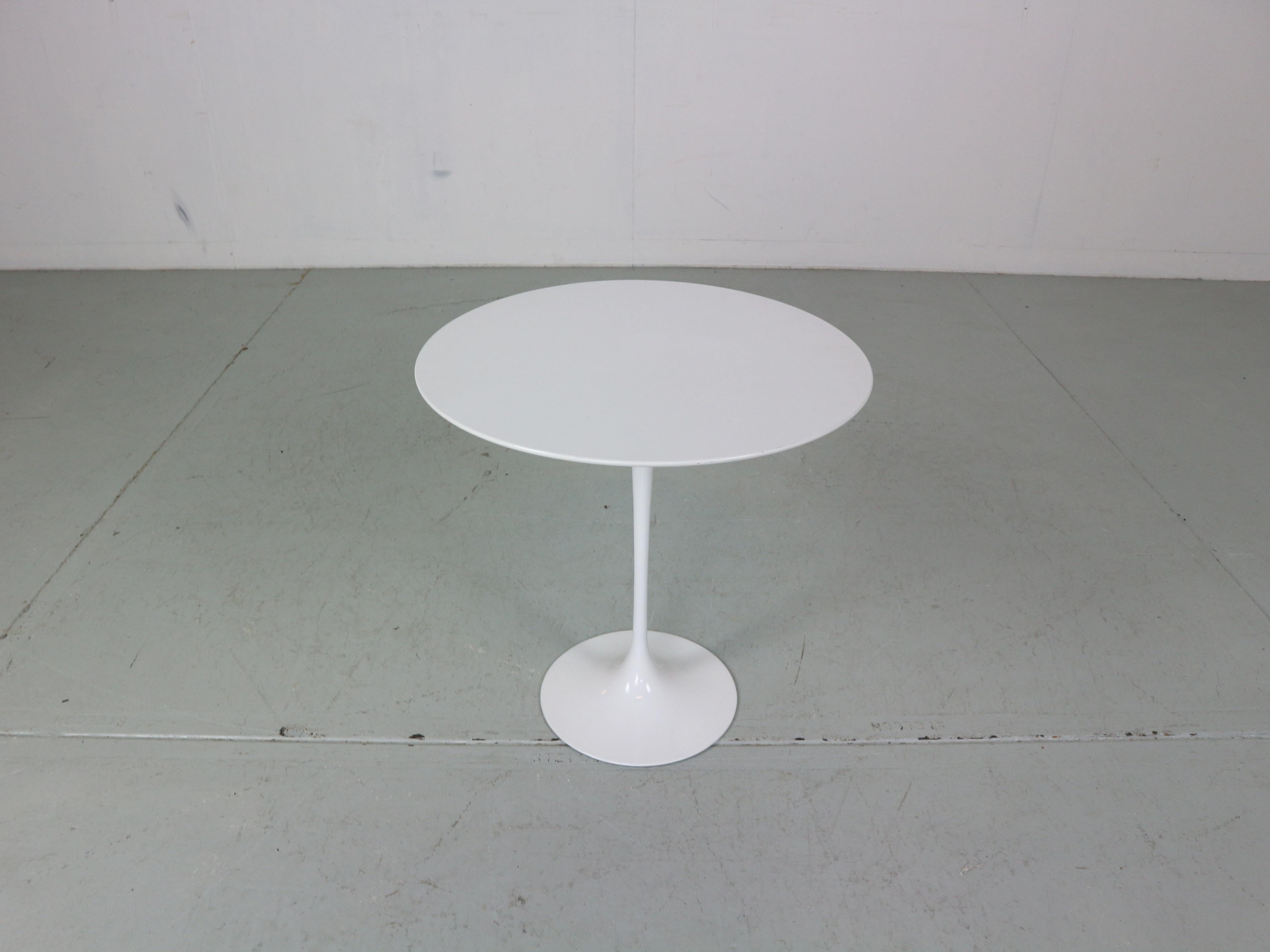 Metal Eero Saarinen White Vintage Tulip Side Table for Knoll, 1960