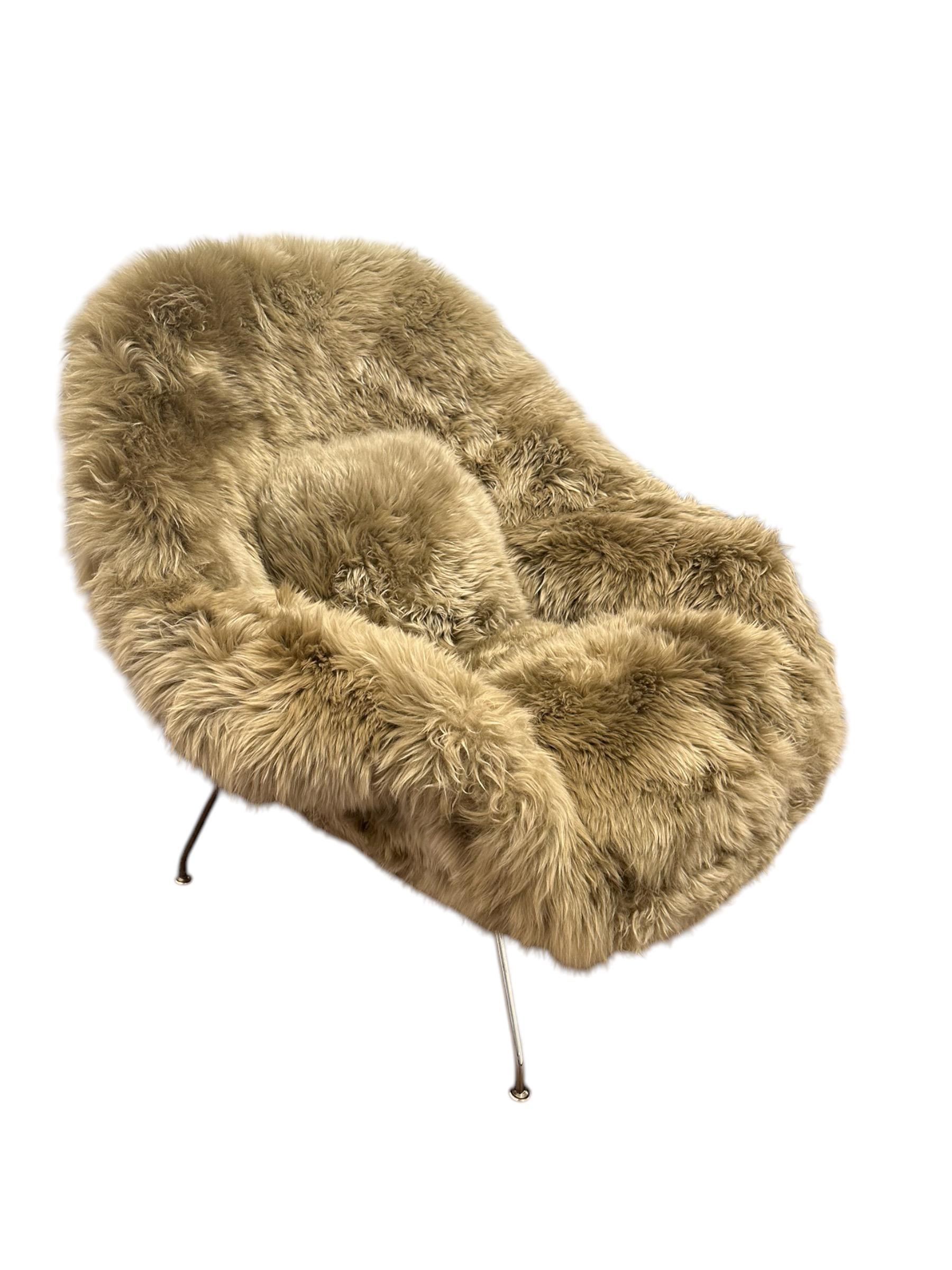 American Eero Saarinen Womb Chair and Ottoman in New Zealand Taupe Sheepskin For Sale