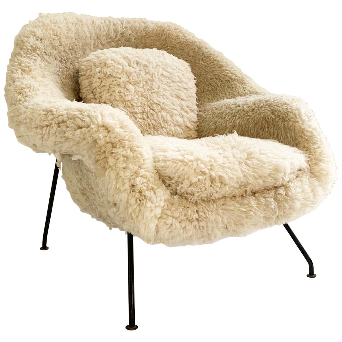 Eero Saarinen Womb Chair in California Sheepskin