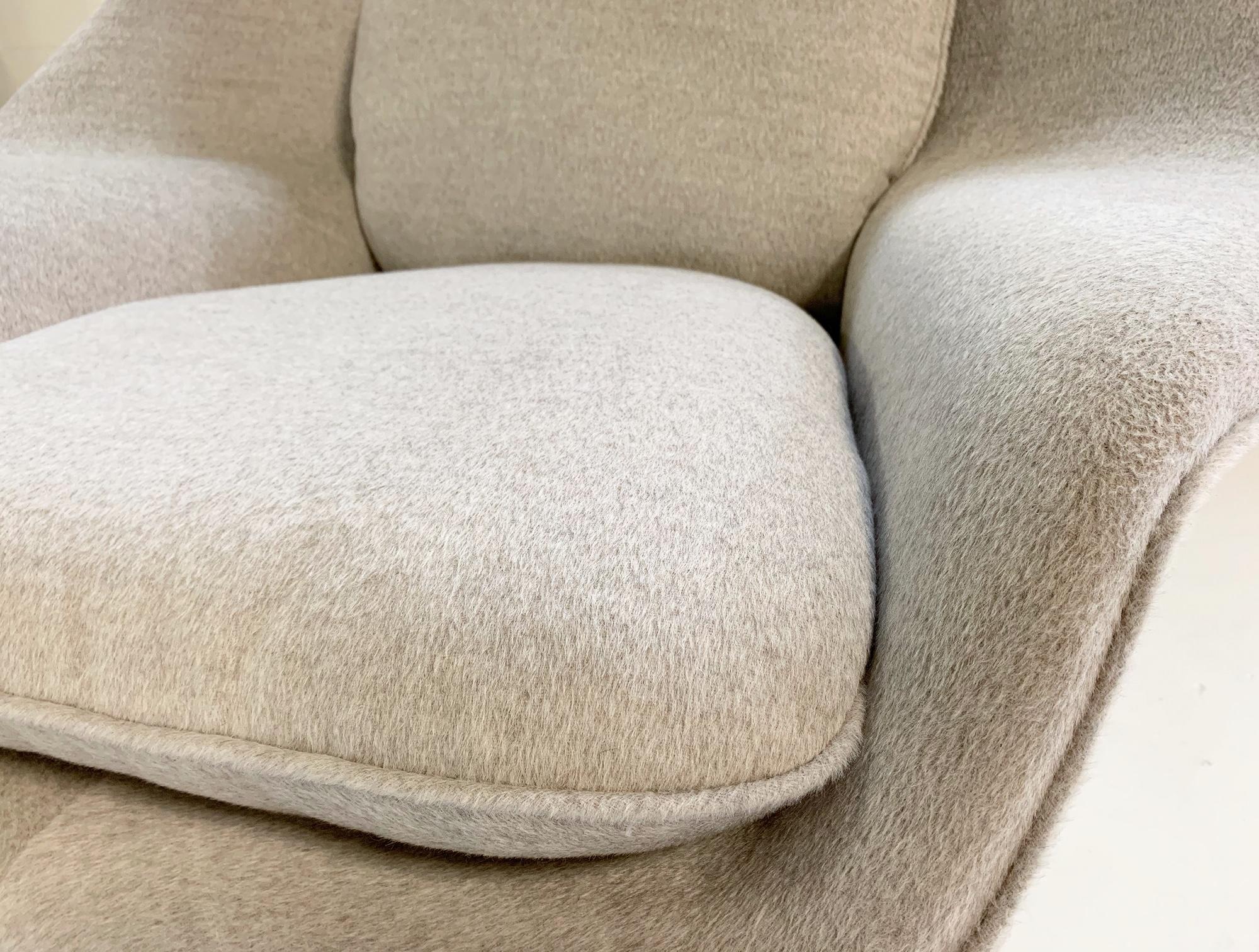 Eero Saarinen Womb Chair in Loro Piana Alpaca Wool 1