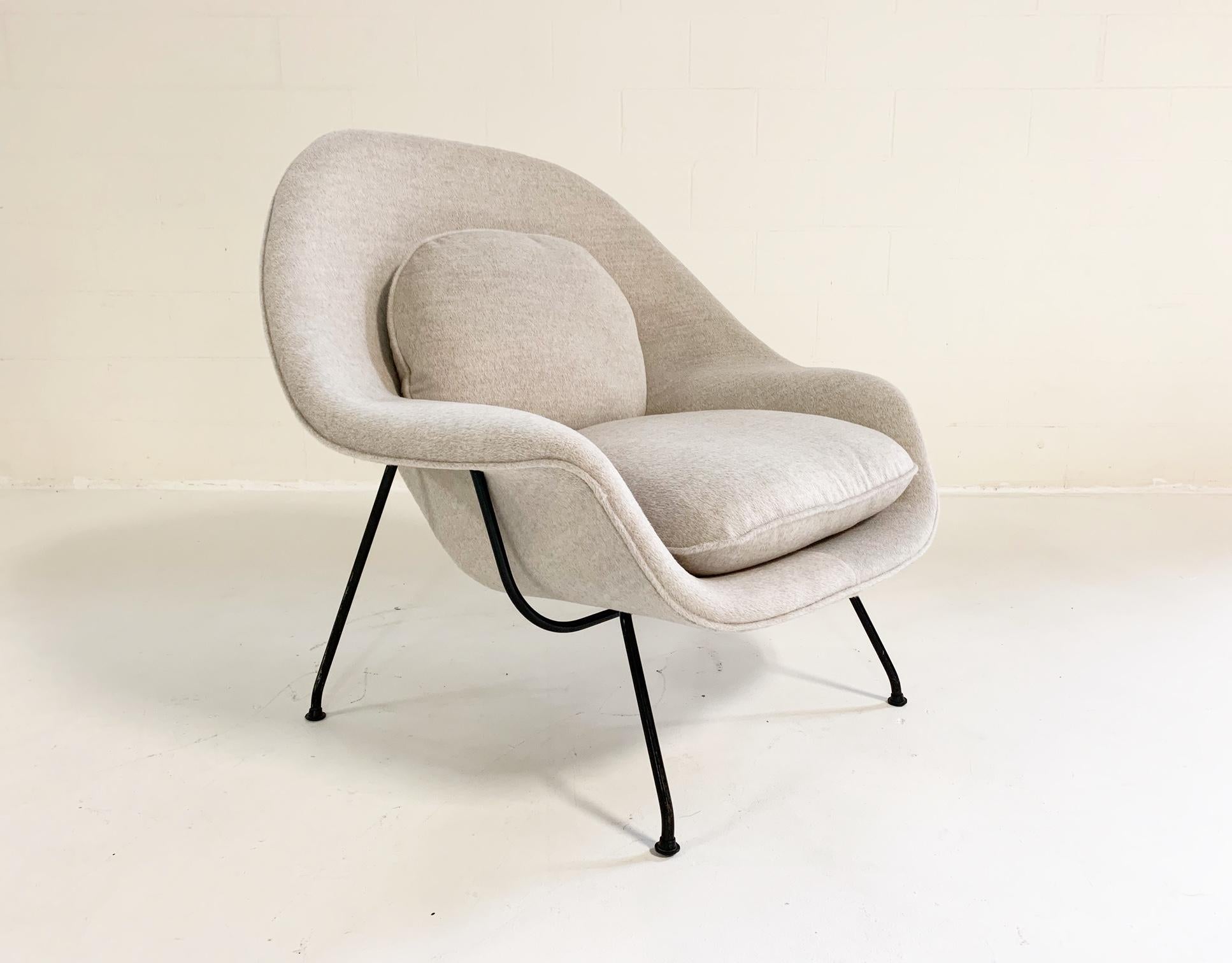 American Eero Saarinen Womb Chair in Loro Piana Alpaca Wool