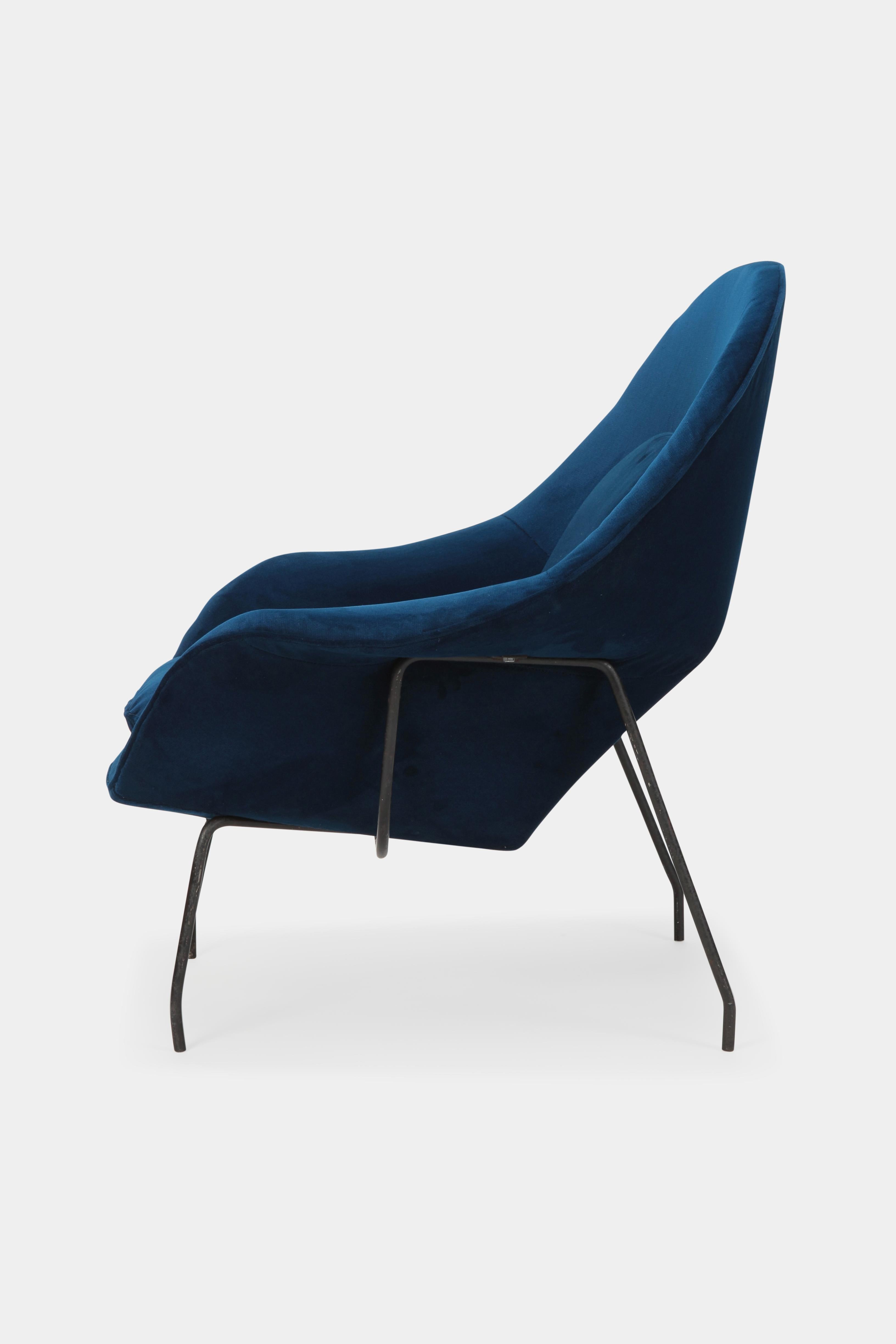 Danish Eero Saarinen Womb Chair Knoll Int. 1950s