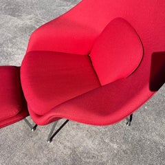 Silla y otomana Eero Saarinen Womb de Knoll