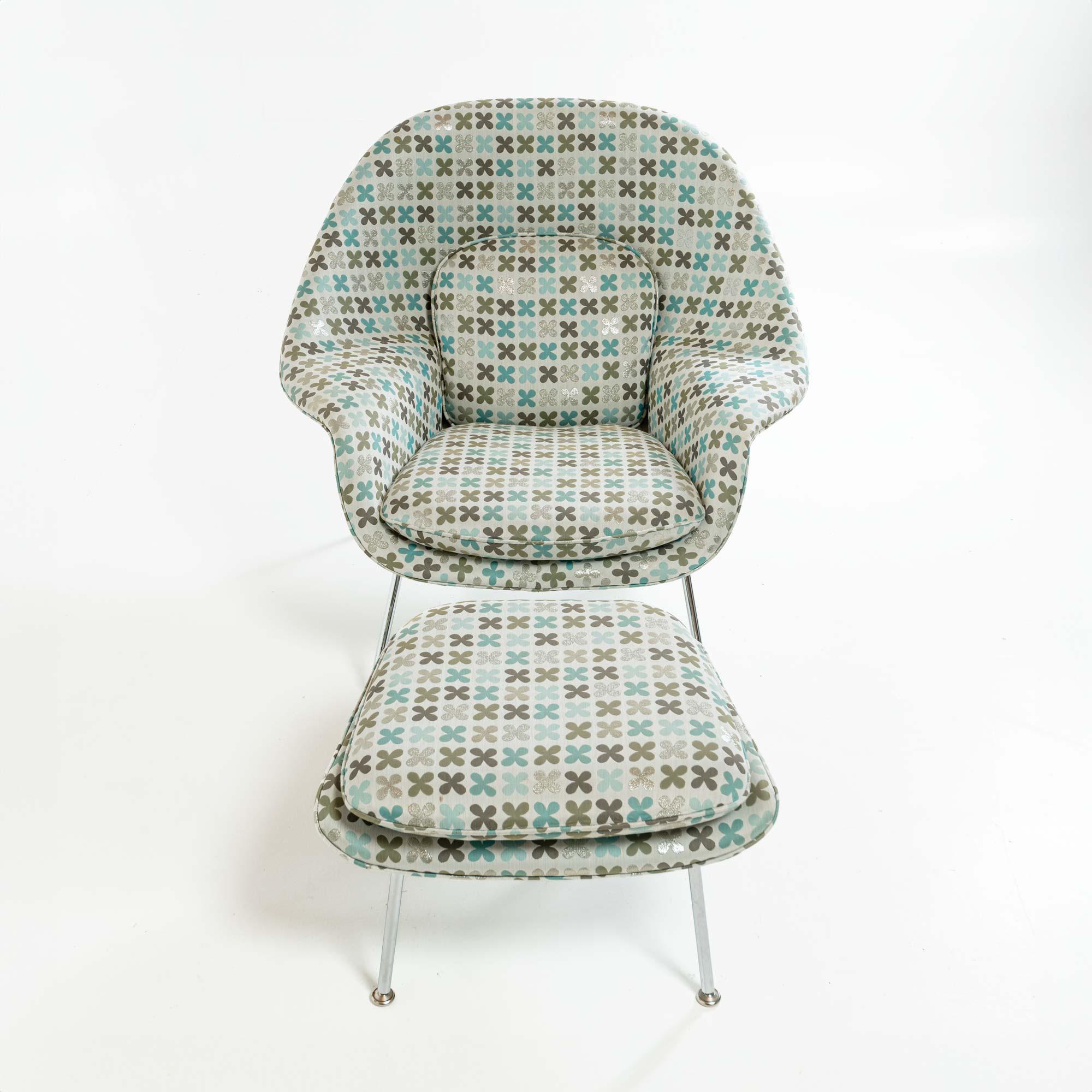 Américain Chaise et ottomane Moyen Eero Saarinen en tissu Quatrefoil Alexander Girard  en vente