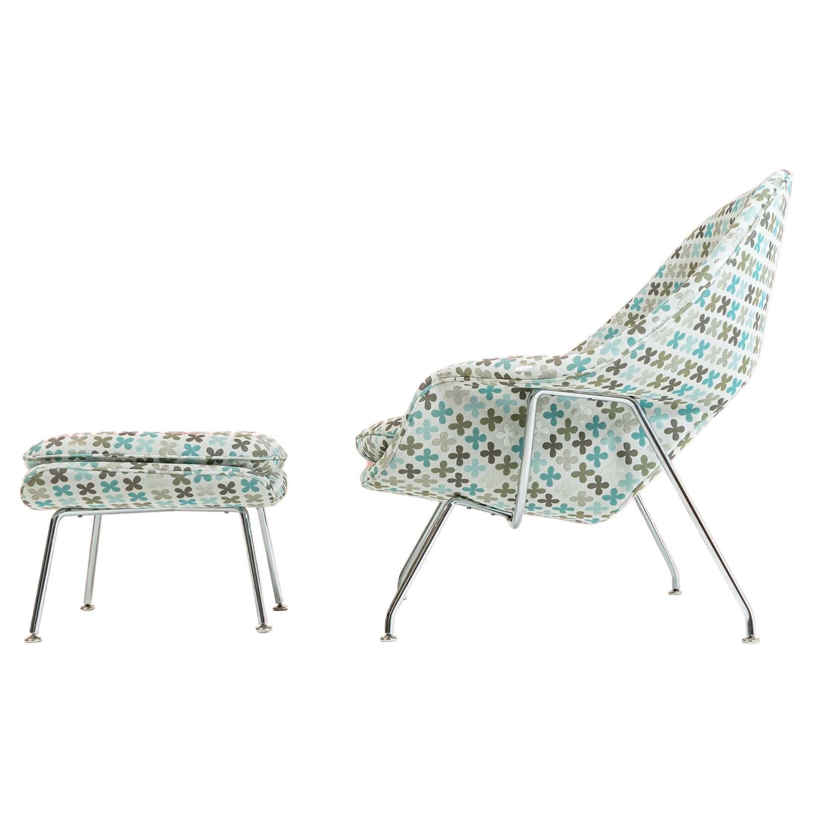 Eero Saarinen Womb Chair & Ottoman Medium in Alexander Girard Quatrefoil Fabric  For Sale