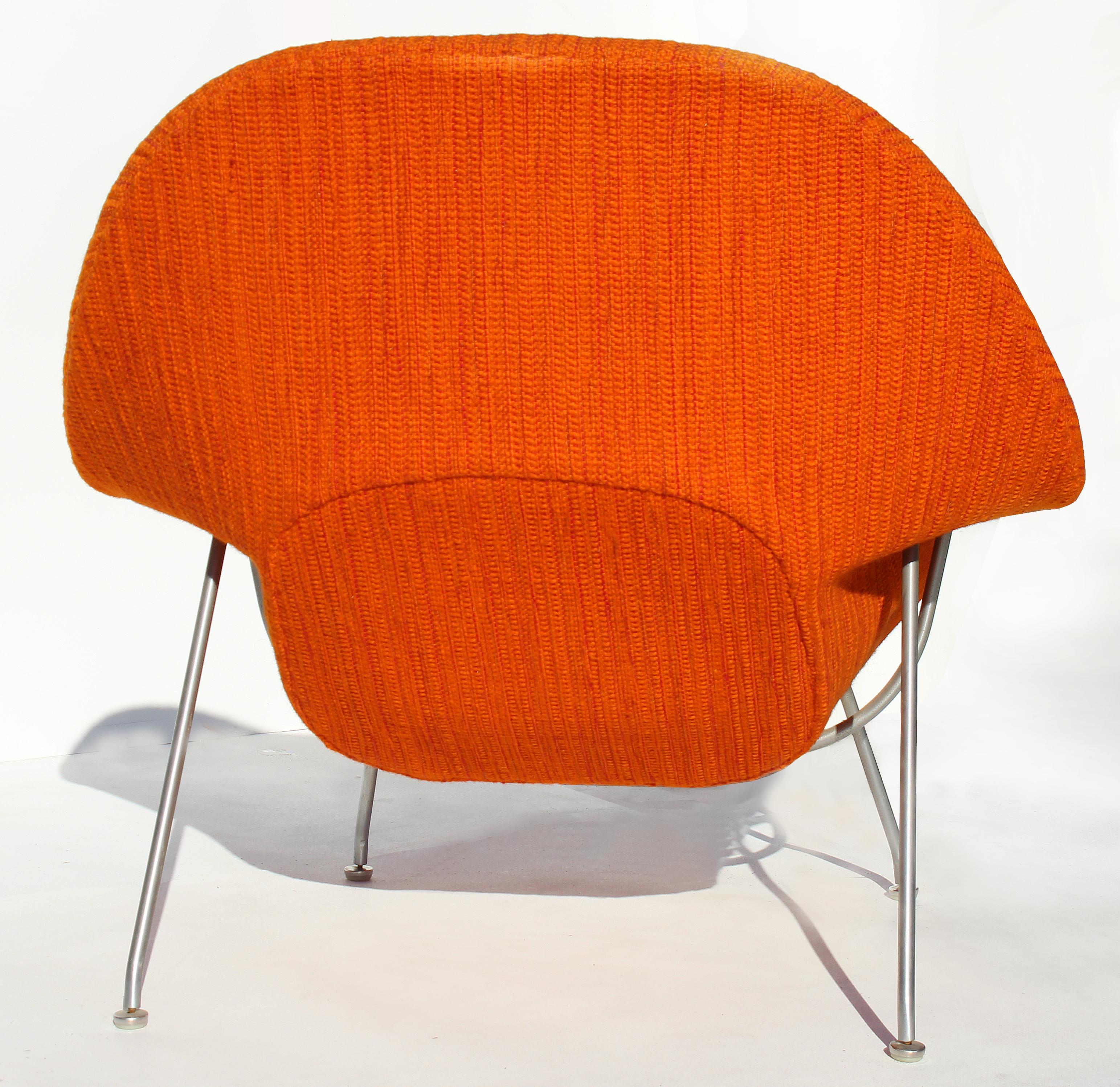 womb chair orange