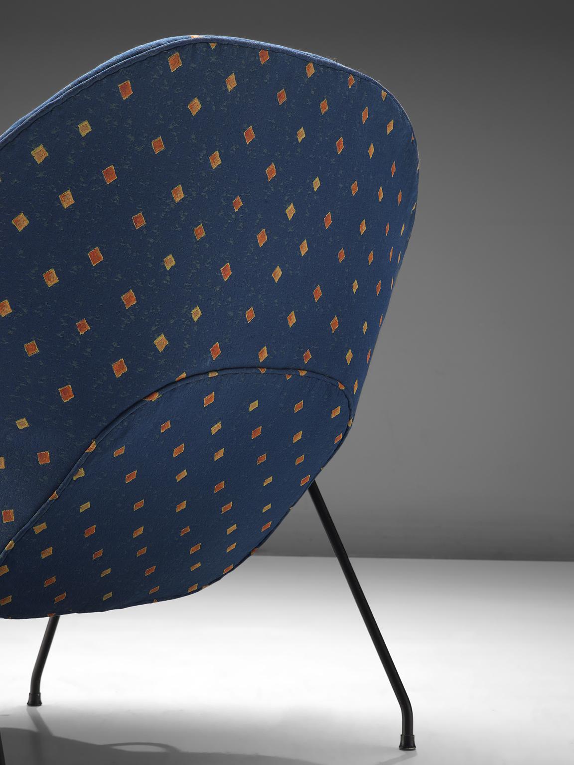 Eero Saarinen 'Womb' Chair with Ottoman in Blue Fabric 1